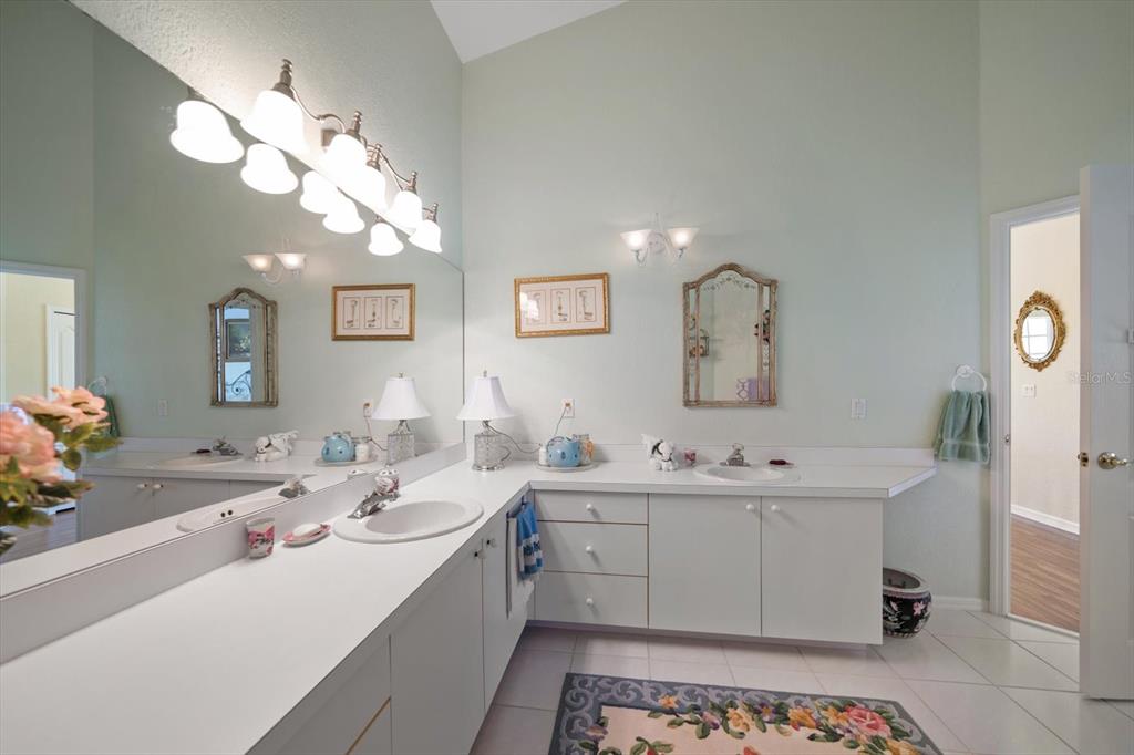 Palm Harbor, Florida, 34683, United States, 2 Bedrooms Bedrooms, ,3 BathroomsBathrooms,Residential,For Sale,1795072