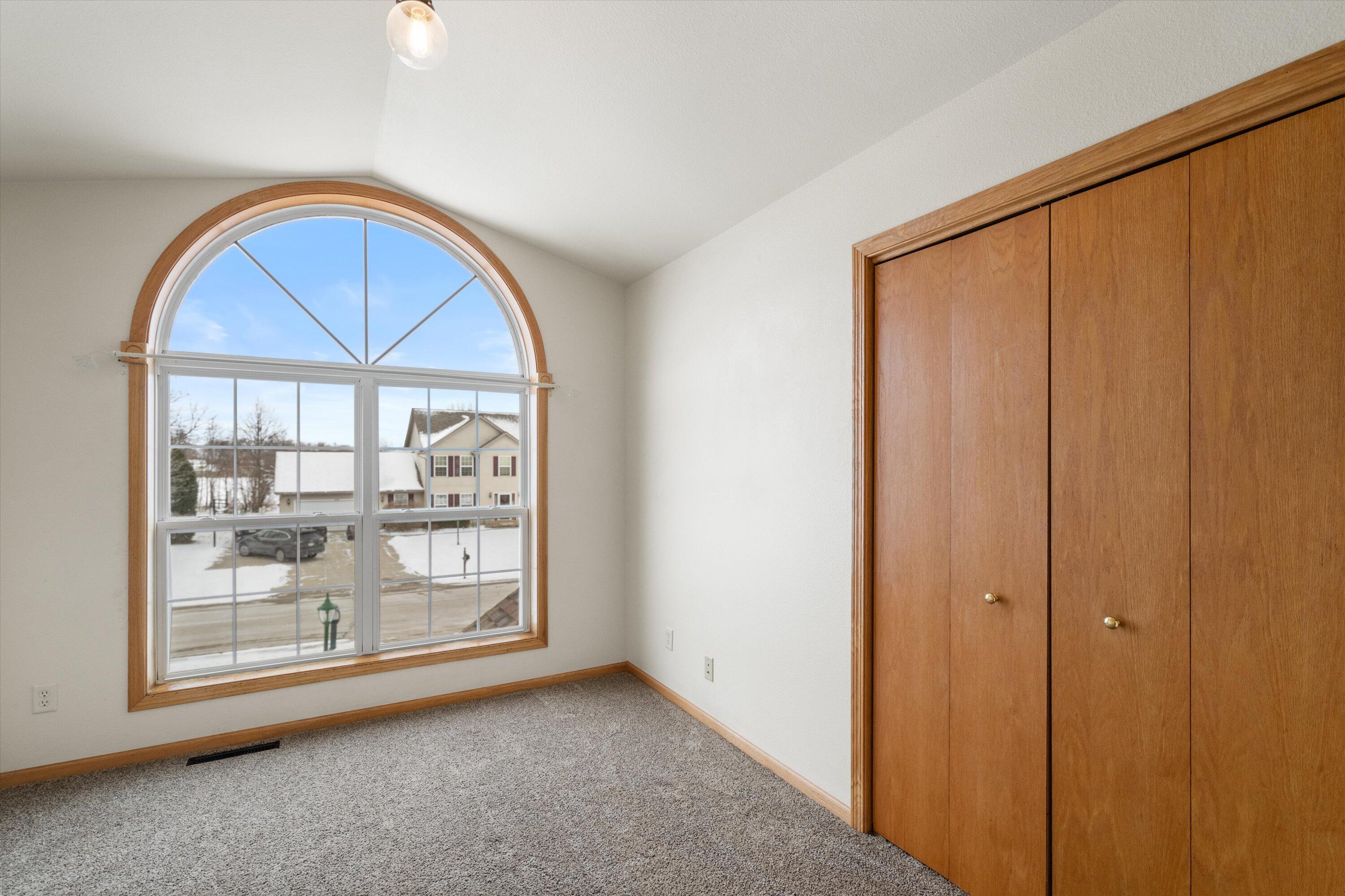 Oak Creek, Wisconsin, 53154, United States, 4 Bedrooms Bedrooms, ,4 BathroomsBathrooms,Residential,For Sale,2007520