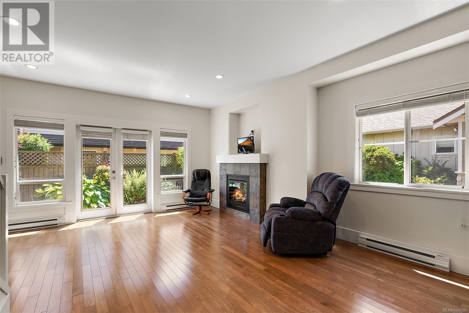 SIDNEY, British Columbia, V8L 2G4, CA, 3 Bedrooms Bedrooms, ,3 BathroomsBathrooms,Residential,For Sale,1885451