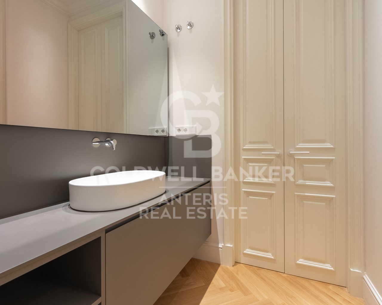 Barcelona, Barcelona, Ciutat Vella, El G?tic Barce, Barcelona, Catalonia, ES, 1 Bedroom Bedrooms, ,1 BathroomBathrooms,Residential,For Sale,Barcelona, Barcelona, Ciutat Vella, El G?tic Barce,1448570