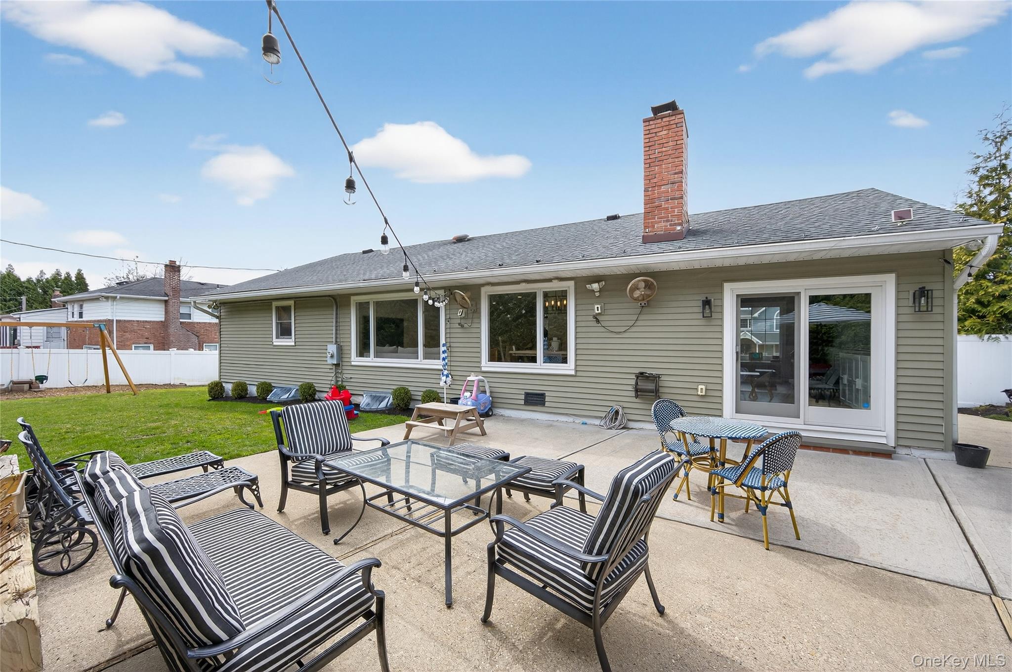  21 Roosevelt Drive, East Norwich, NY, 11732 - 物件實景