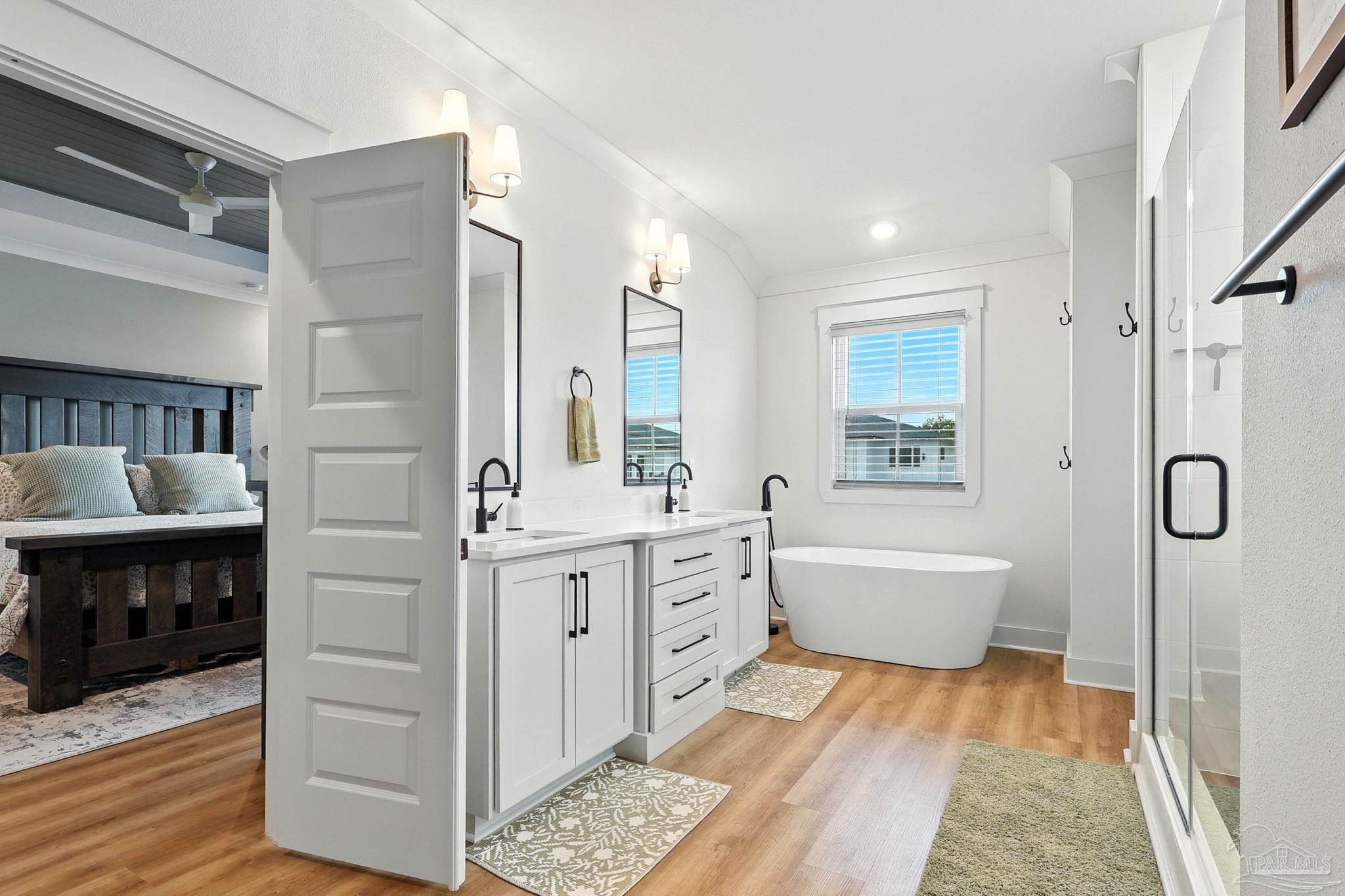 Pensacola, Florida, 32507, United States, 3 Bedrooms Bedrooms, ,3 BathroomsBathrooms,Residential,For Sale,1956386