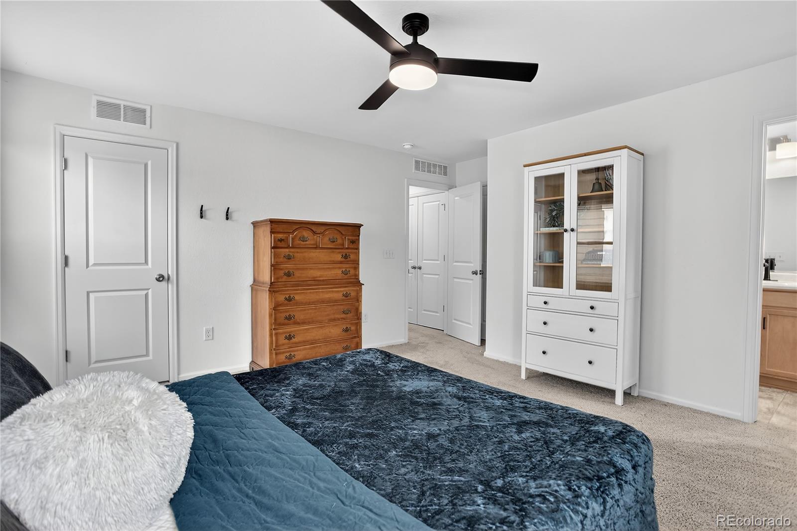 Longmont, Colorado, 80504, United States, 3 Bedrooms Bedrooms, ,2 BathroomsBathrooms,Residential,For Sale,1950187