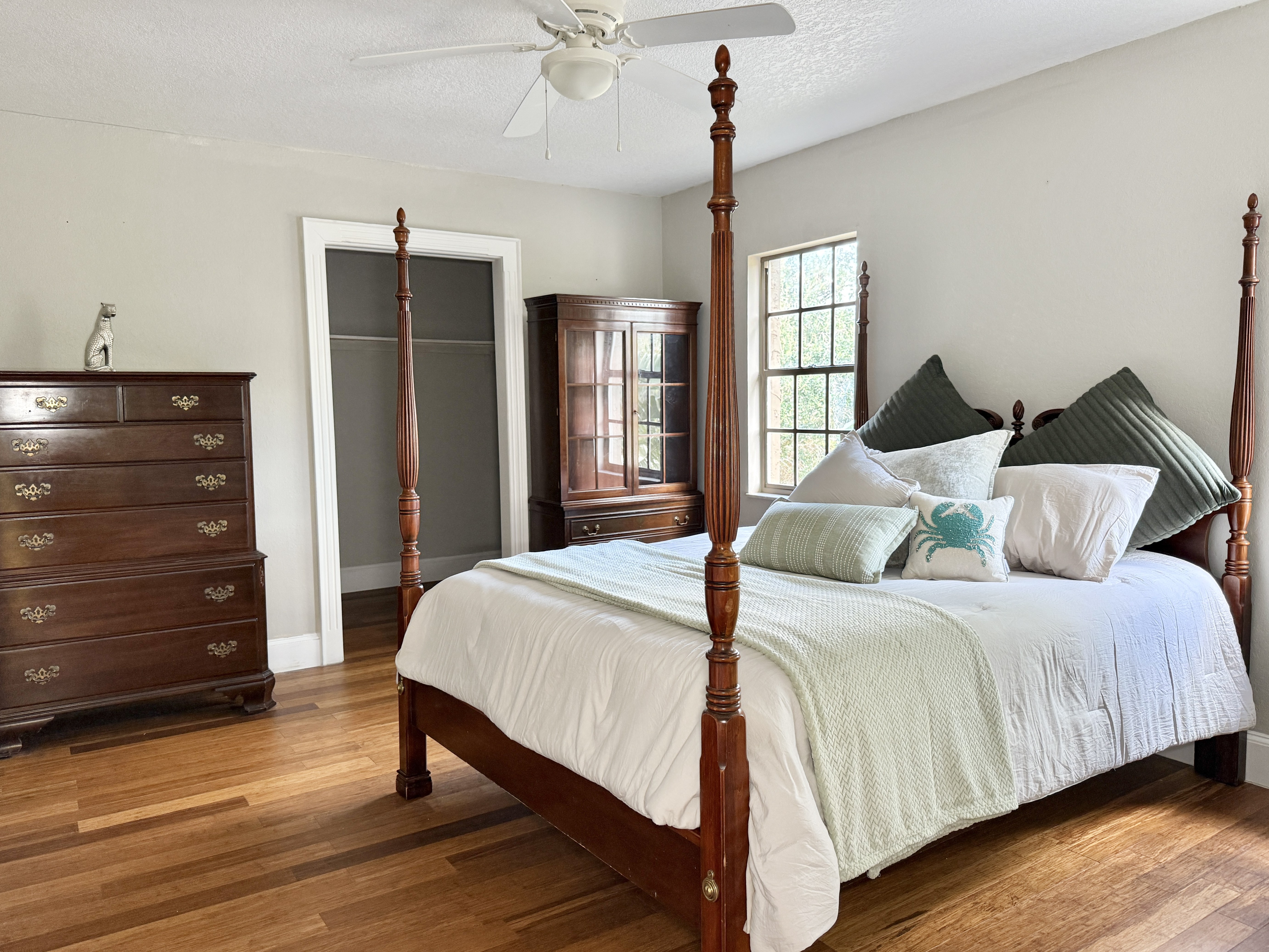 Temple Terrace, Florida, 33637, United States, 3 Bedrooms Bedrooms, ,4 BathroomsBathrooms,Residential,For Sale,1982268