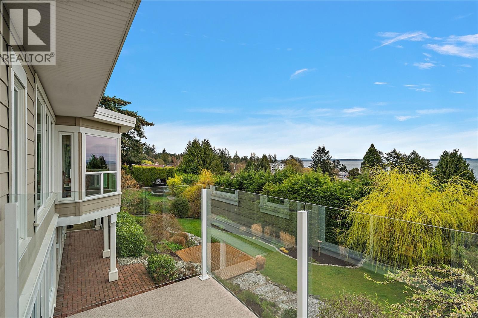 SAANICH, British Columbia, V8Y 2G1, CA, 4 Bedrooms Bedrooms, ,3 BathroomsBathrooms,Residential,For Sale,1906364