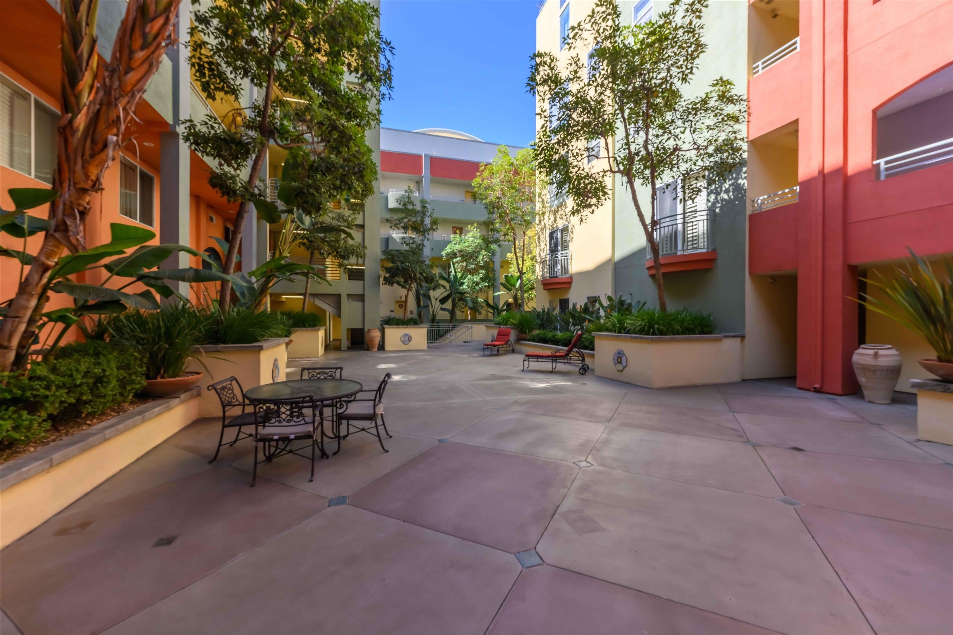 San Diego, California, 92101, United States, 2 Bedrooms Bedrooms, ,3 BathroomsBathrooms,Residential,For Sale,1713203