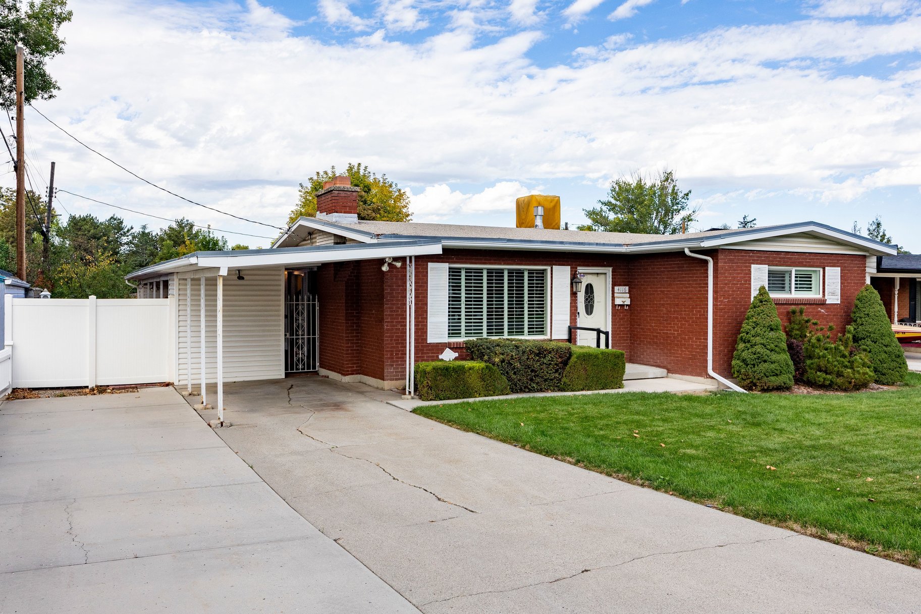  Single Level Living opportunity in the heart of Millcreek - 物件實景