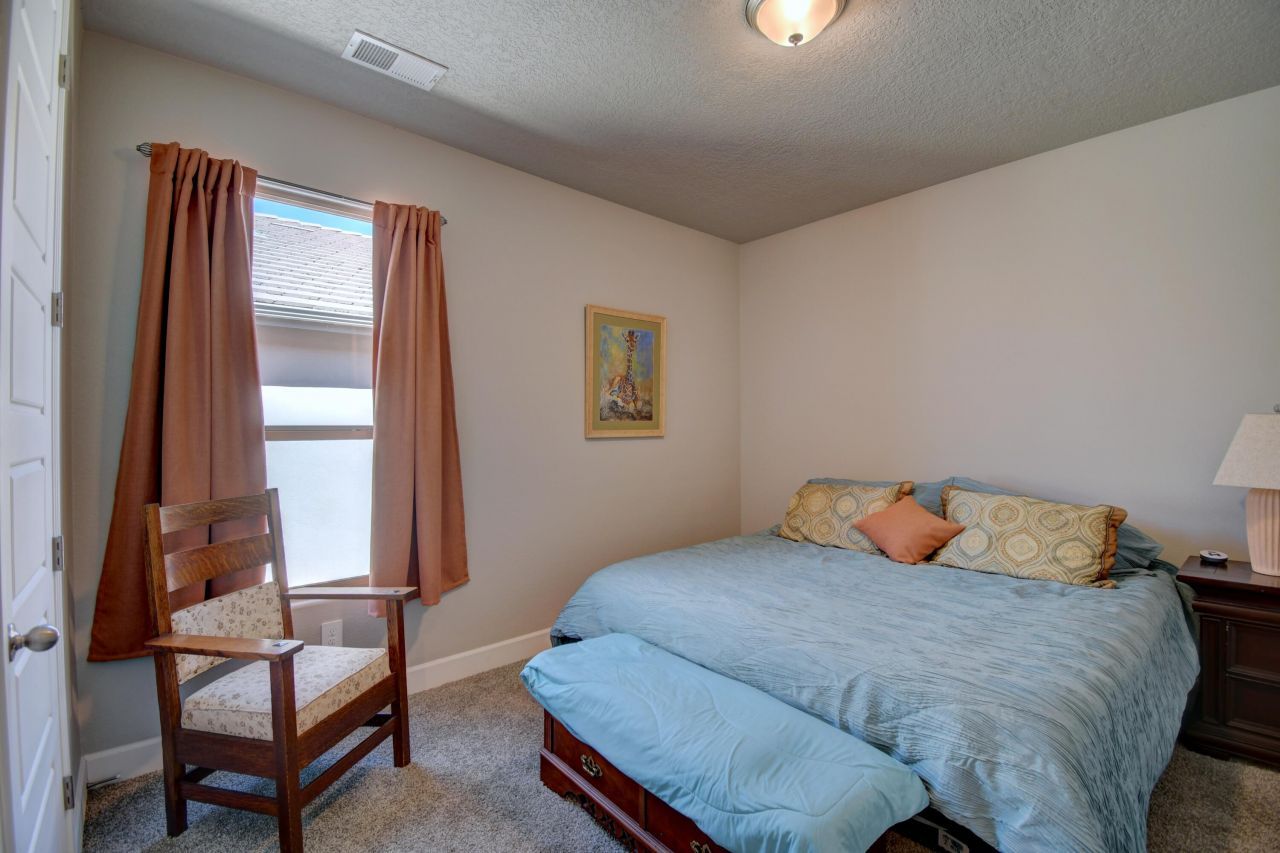 Albuquerque, New Mexico, 87114, United States, 4 Bedrooms Bedrooms, ,3 BathroomsBathrooms,Residential,For Sale,1817446