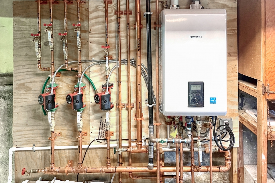 Hull, Massachusetts, 02045, United States, 6 Bedrooms Bedrooms, ,3 BathroomsBathrooms,Residential,For Sale,1978690