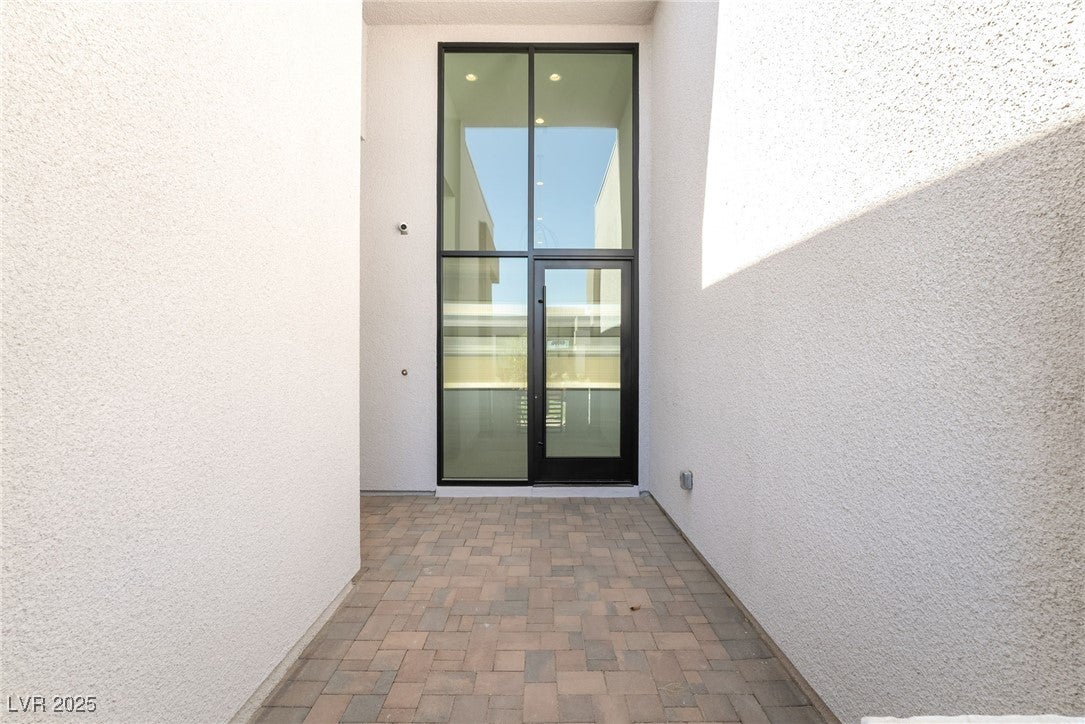 Las Vegas, Nevada, 89135, United States, 4 Bedrooms Bedrooms, ,5 BathroomsBathrooms,Residential,For Sale,1974959