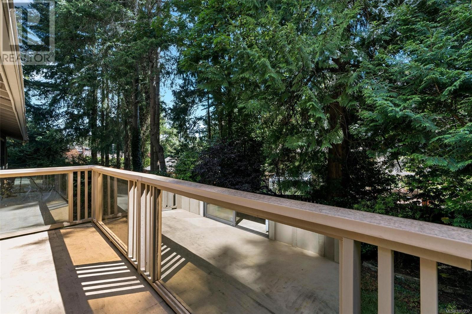 SAANICH, British Columbia, V8Y 1A9, CA, 4 Bedrooms Bedrooms, ,3 BathroomsBathrooms,Residential,For Sale,1901029