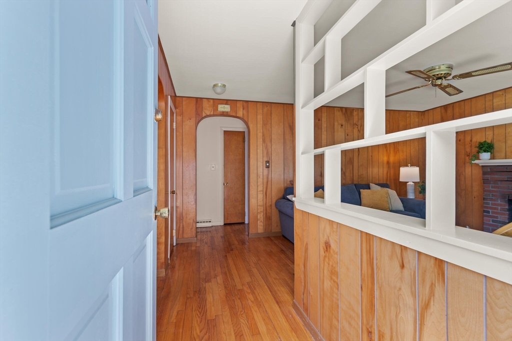 Easton, Massachusetts, 02356, United States, 3 Bedrooms Bedrooms, ,1 BathroomBathrooms,Residential,For Sale,1895599