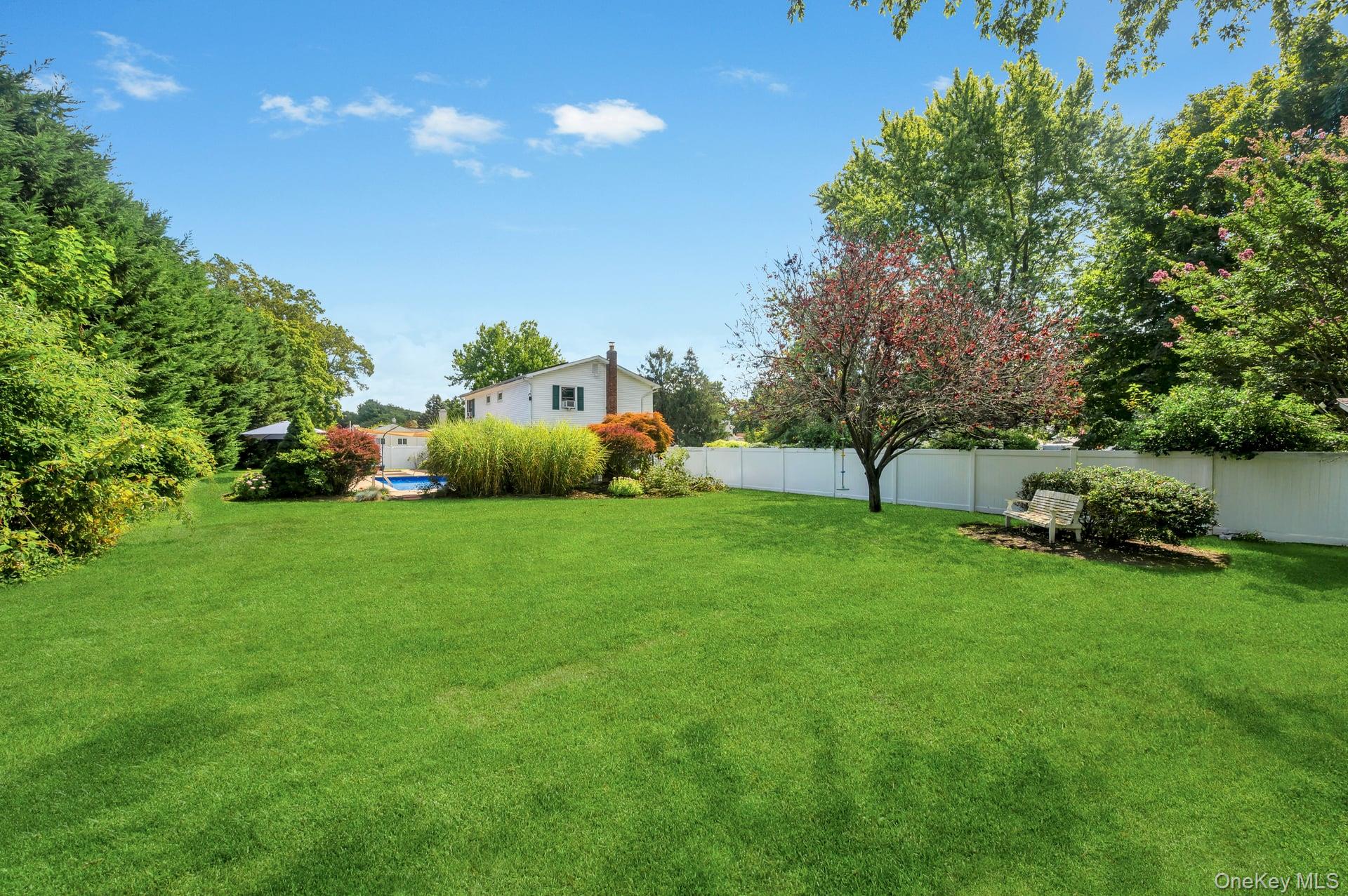 Port Jefferson Station, New York, 11776, United States, 4 Bedrooms Bedrooms, ,3 BathroomsBathrooms,Residential,For Sale,1941704