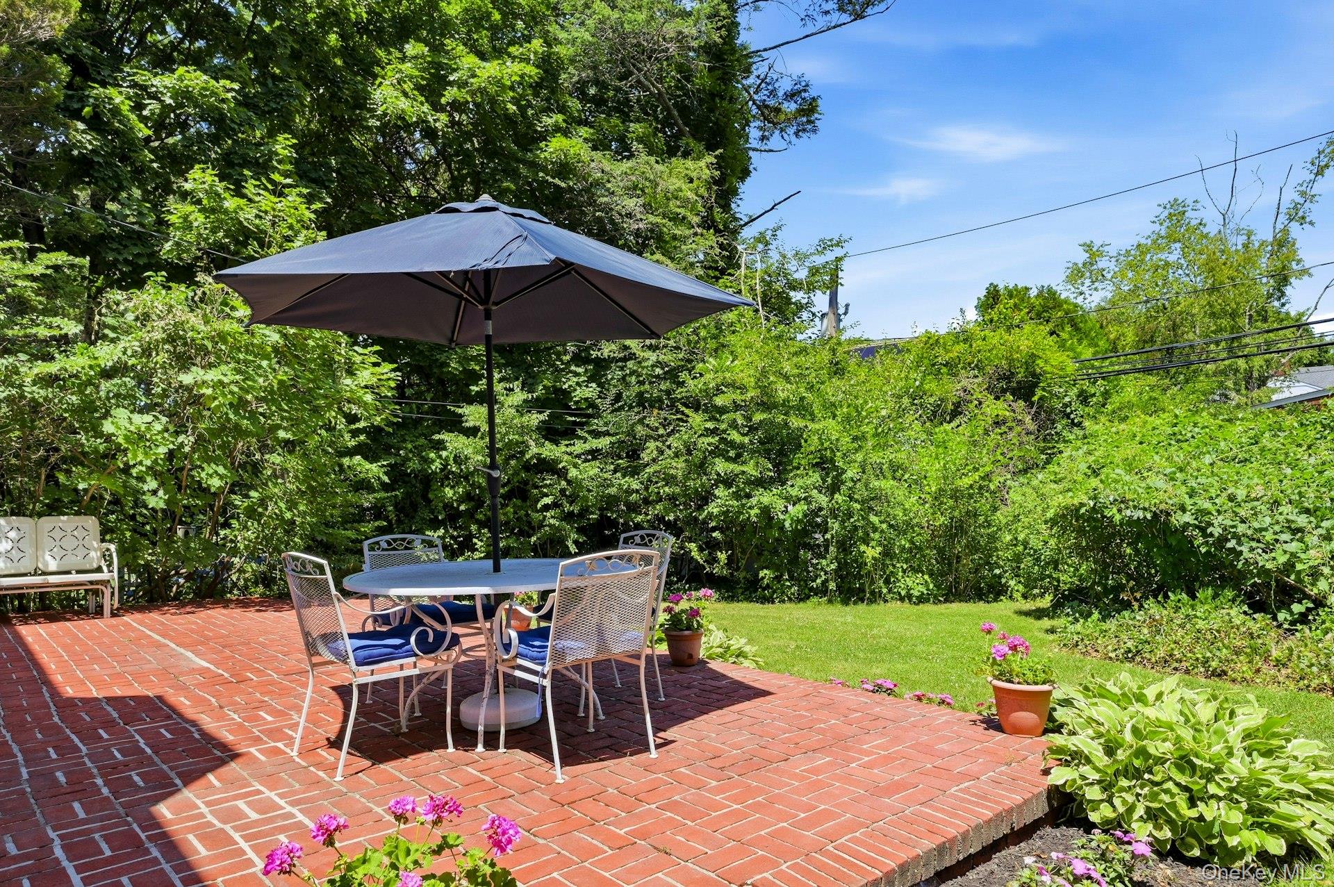  17 Monfort Road, Port Washington, NY, 11050 - 物件實景