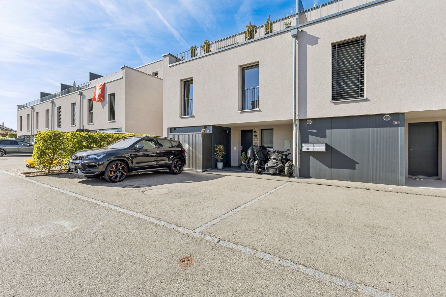  Contemporary 6.5-room townhouse in Sugiez - 物件實景