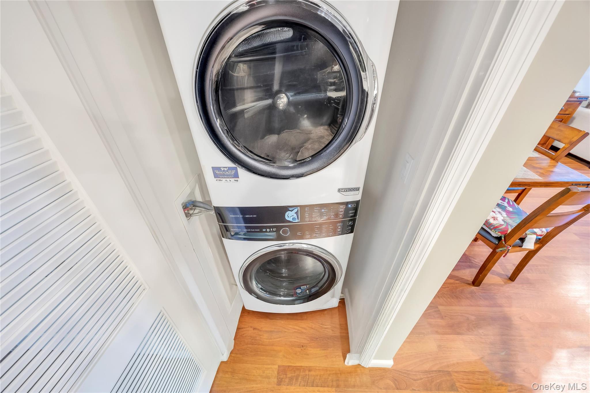 Central Islip, New York, 11722, United States, 2 Bedrooms Bedrooms, ,2 BathroomsBathrooms,Residential,For Sale,1991453