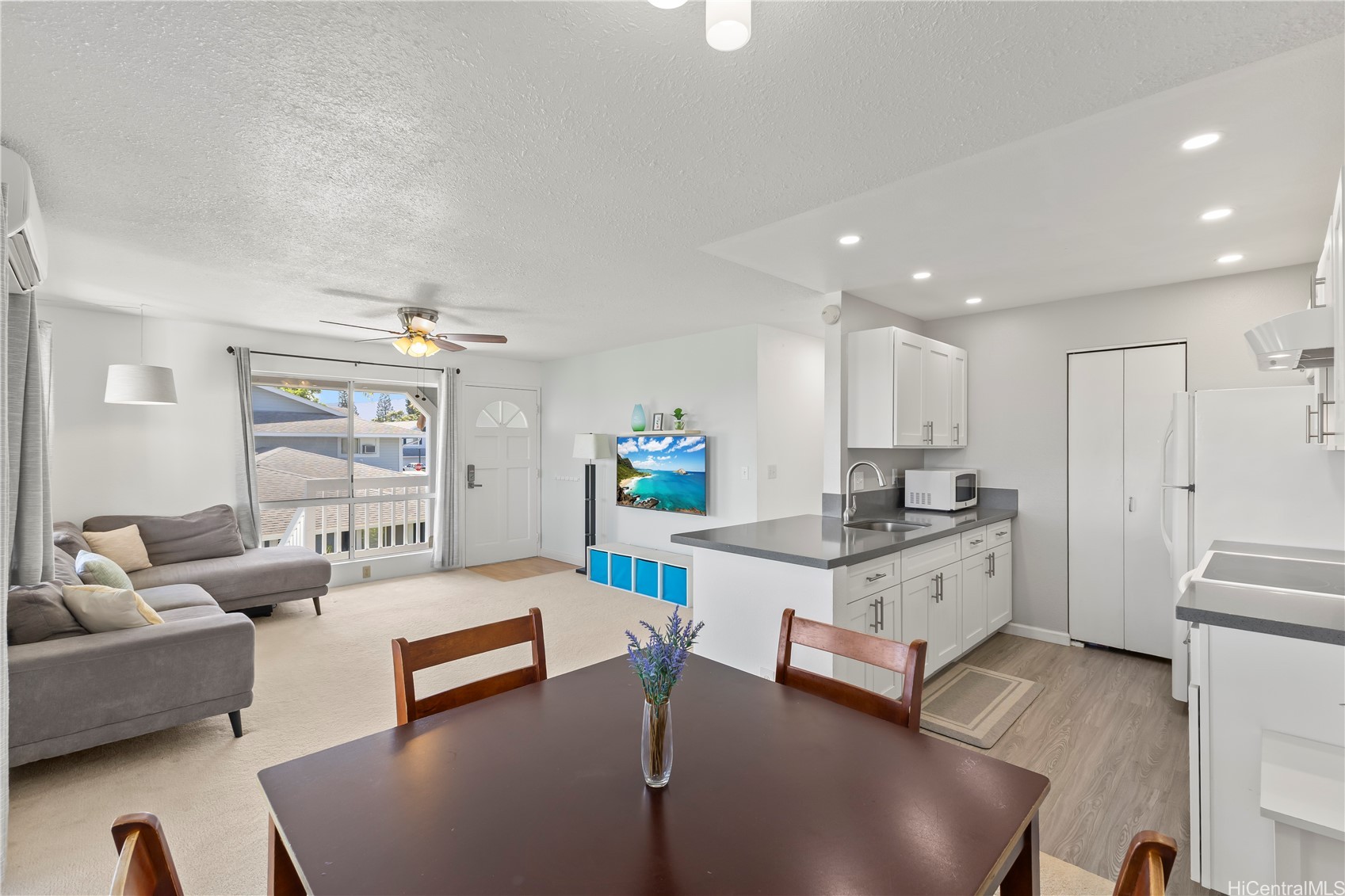 Waipahu, Hawaii, 96797, United States, 2 Bedrooms Bedrooms, ,2 BathroomsBathrooms,Residential,For Sale,1940707