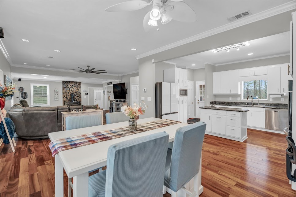 Carrollton, Georgia, 30116, United States, 4 Bedrooms Bedrooms, ,3 BathroomsBathrooms,Residential,For Sale,1981522