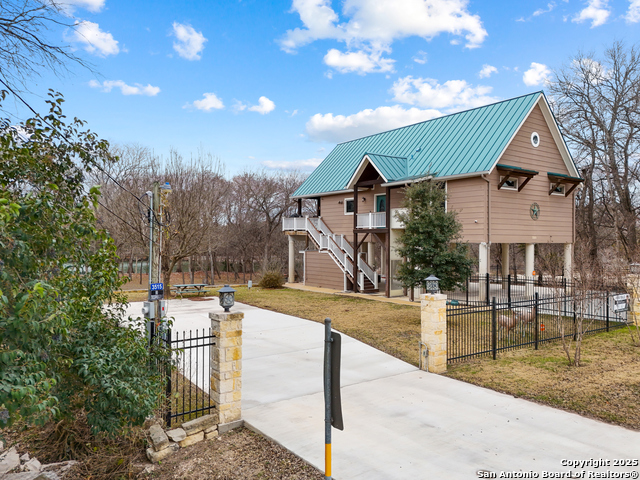 Kerrville, Texas, 78028, United States, 3 Bedrooms Bedrooms, ,3 BathroomsBathrooms,Residential,For Sale,1685103