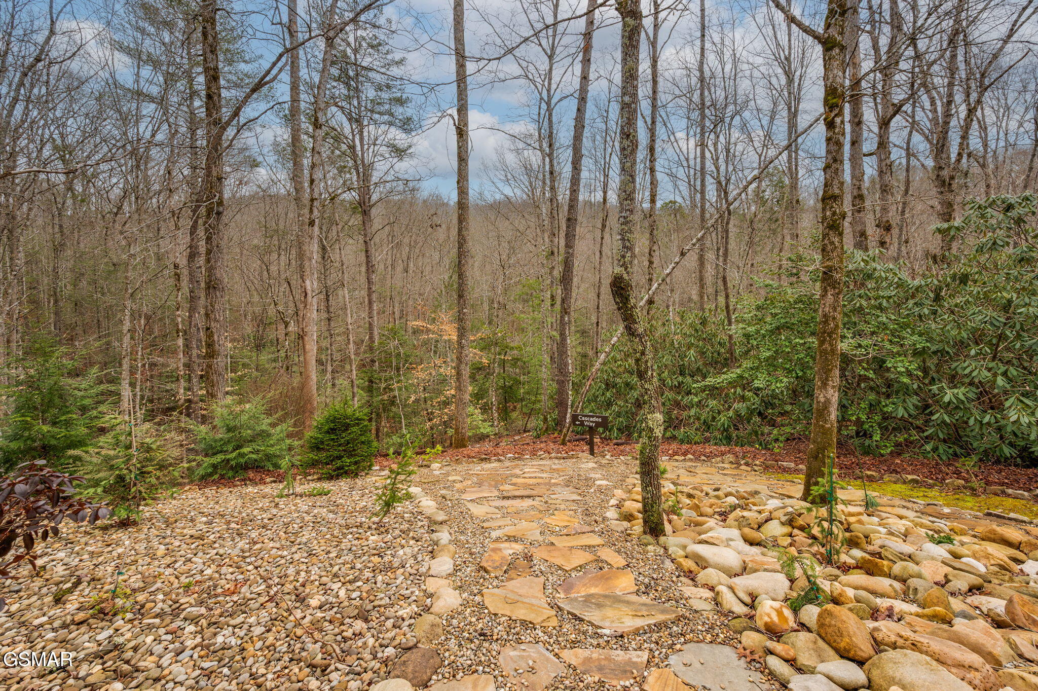 Walland, Tennessee, 37886, United States, 3 Bedrooms Bedrooms, ,4 BathroomsBathrooms,Residential,For Sale,1915065