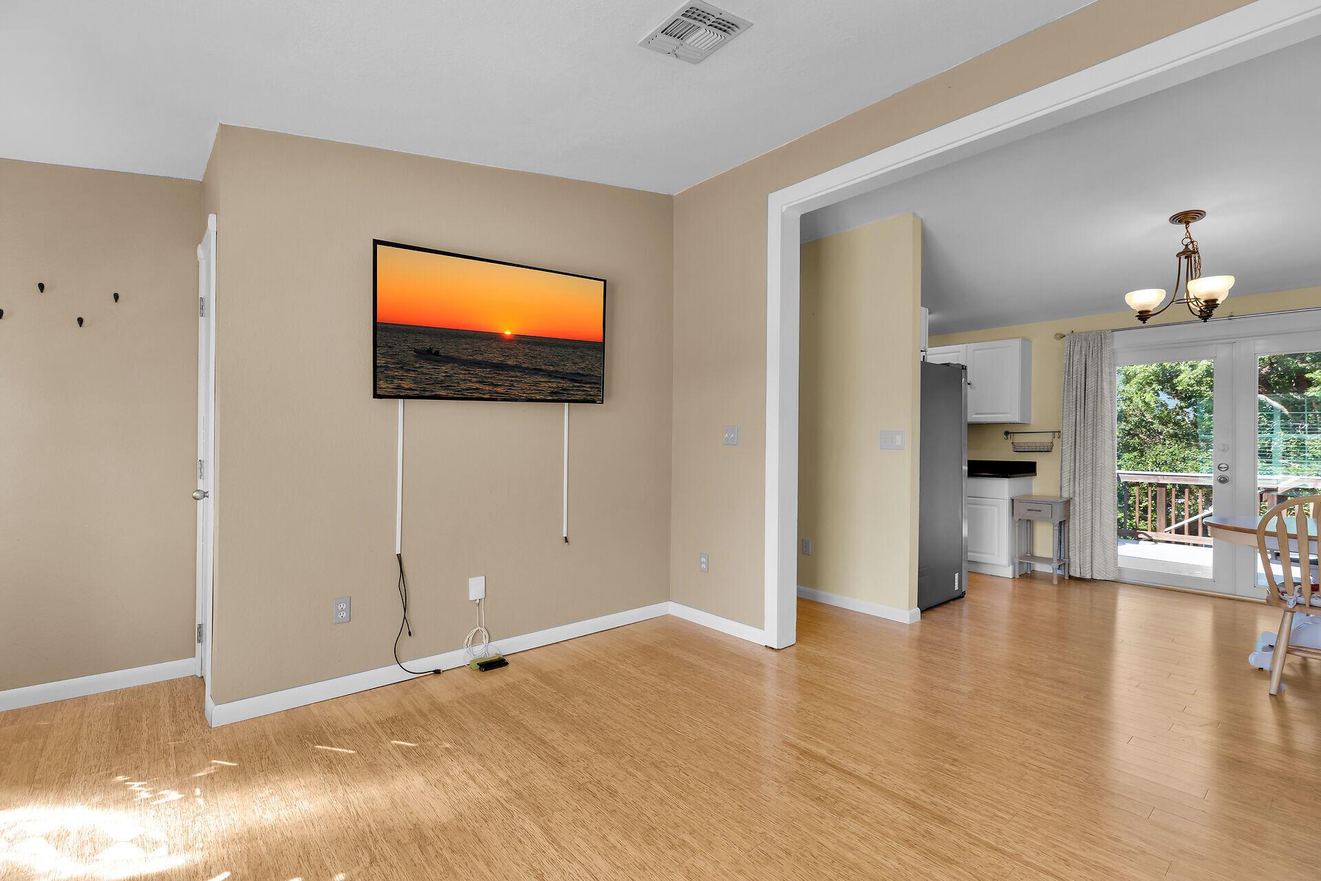 Marathon, Florida, 33050, United States, 3 Bedrooms Bedrooms, ,1 BathroomBathrooms,Residential,For Sale,1941716