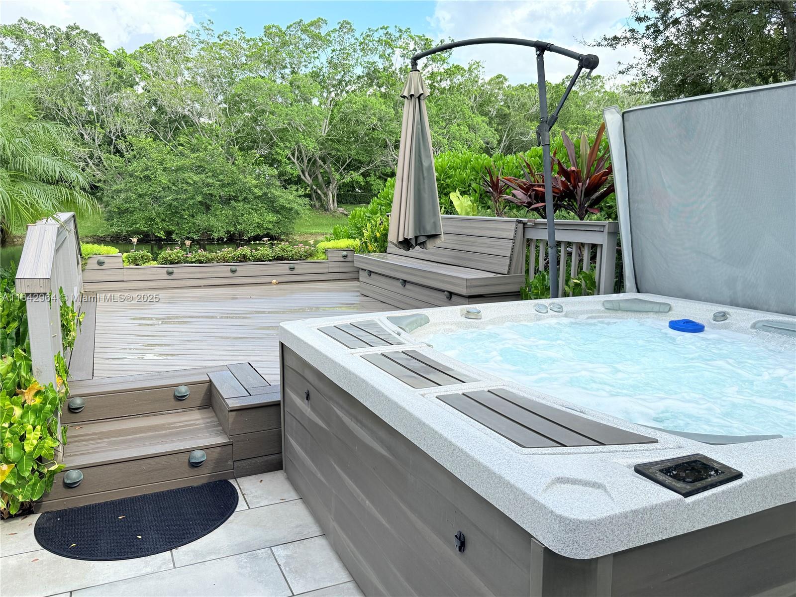 Weston, Florida, 33326, United States, 5 Bedrooms Bedrooms, ,4 BathroomsBathrooms,Residential,For Sale,1987523