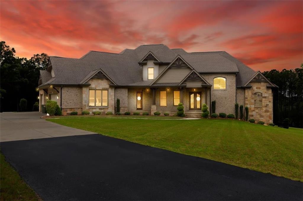 Loganville, Georgia, 30052, United States, 6 Bedrooms Bedrooms, ,8 BathroomsBathrooms,Residential,For Sale,1984130