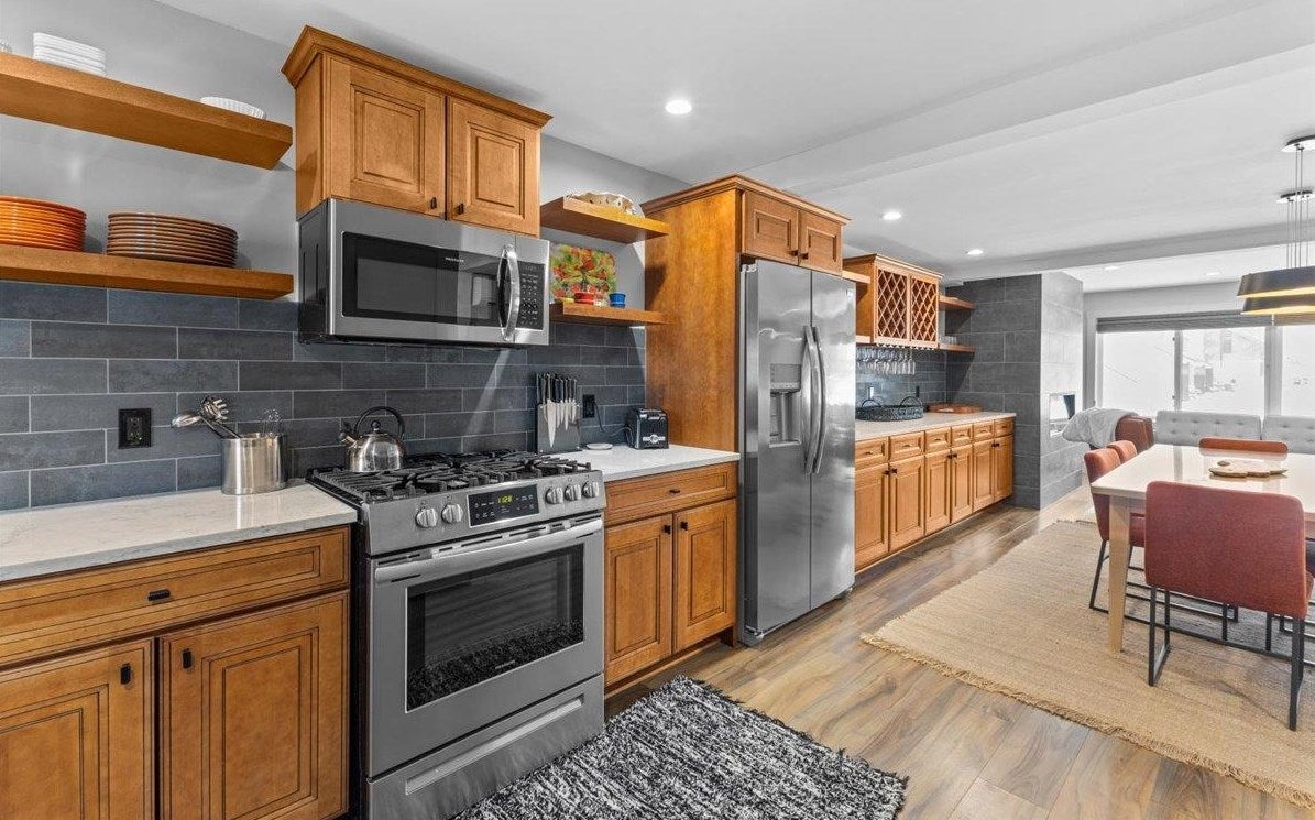 Stowe, Vermont, 05672, United States, 2 Bedrooms Bedrooms, ,2 BathroomsBathrooms,Residential,For Sale,1686552
