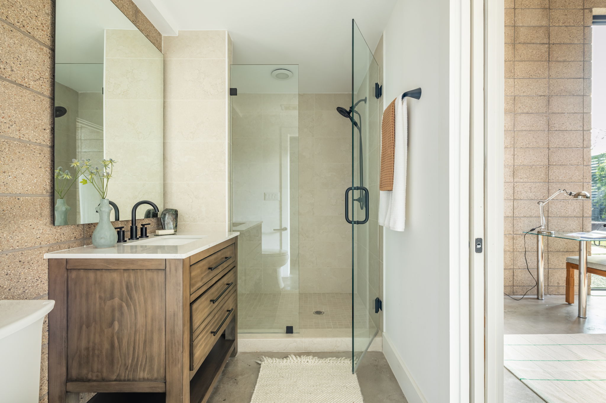  E. 2nd Sancuarty - 物件實景