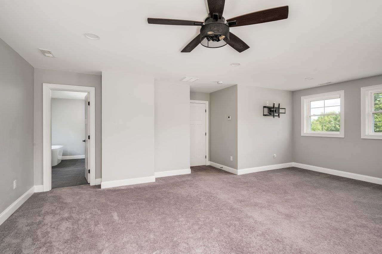 Weare, New Hampshire, 03281, United States, 4 Bedrooms Bedrooms, ,4 BathroomsBathrooms,Residential,For Sale,1908360