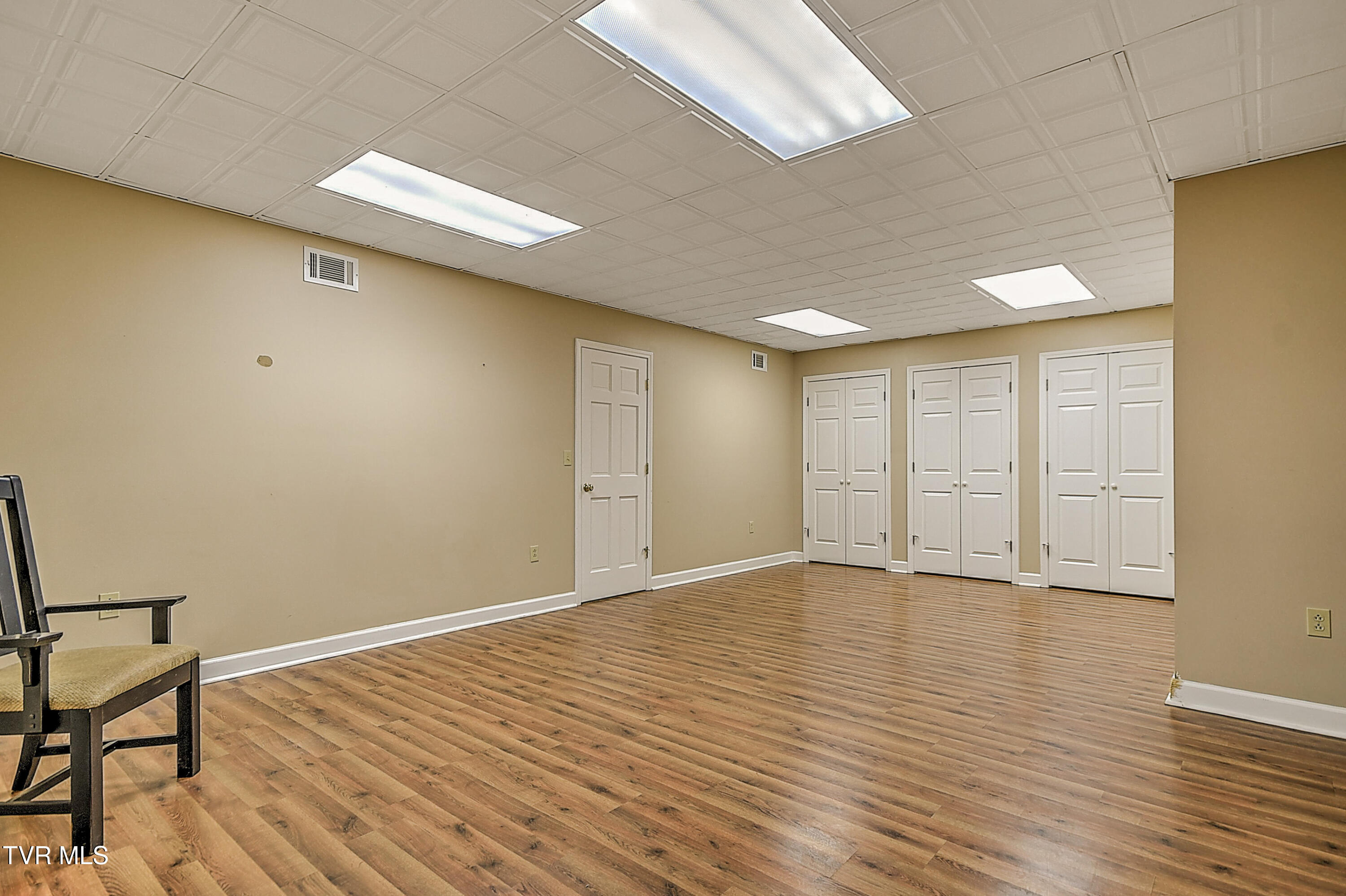 Jonesborough, Tennessee, 37659, United States, 6 Bedrooms Bedrooms, ,6 BathroomsBathrooms,Residential,For Sale,2011777