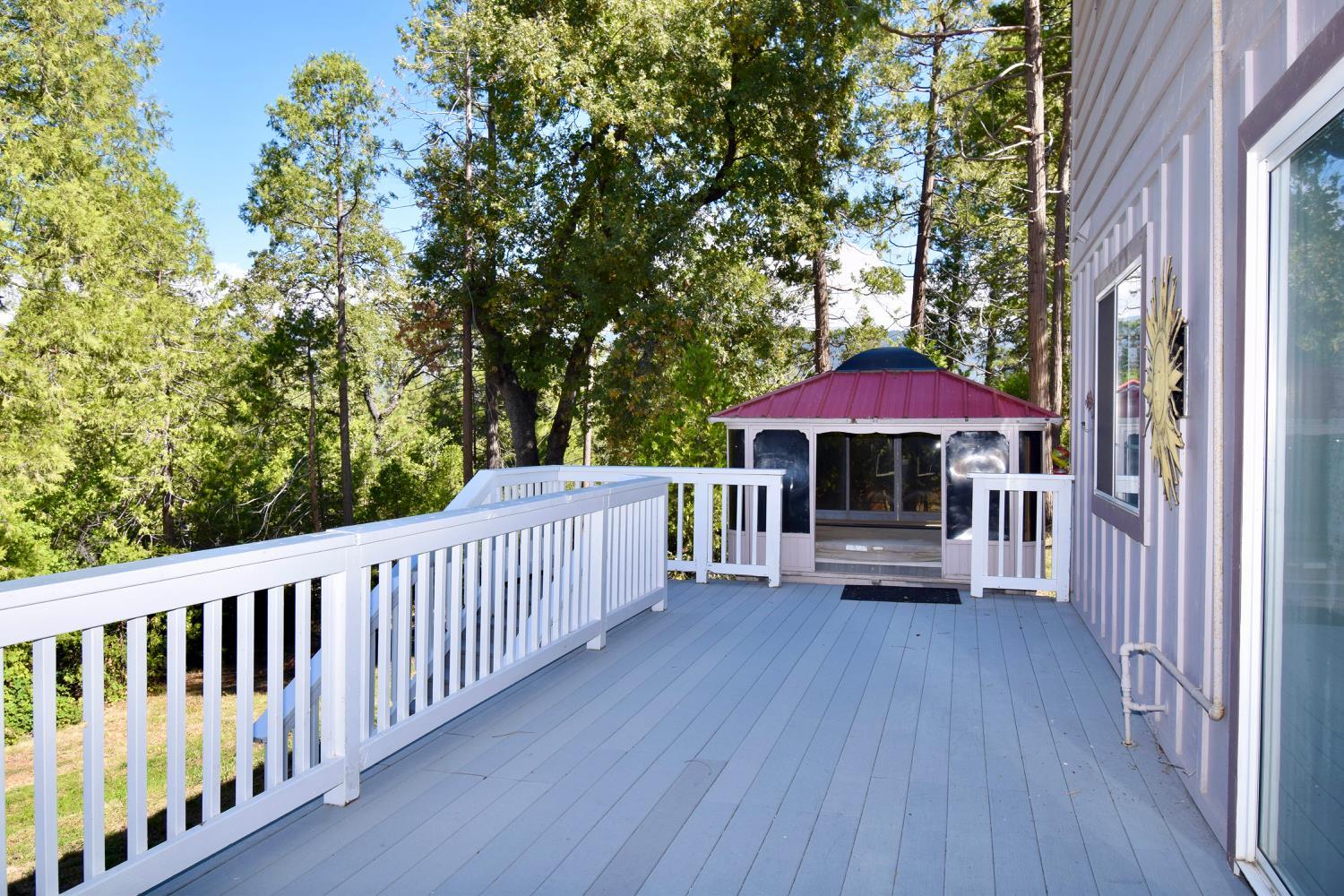 Oakhurst, California, 93644, United States, 4 Bedrooms Bedrooms, ,3 BathroomsBathrooms,Residential,For Sale,1984203