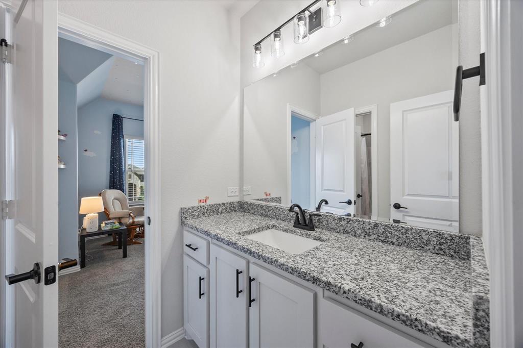Waxahachie, Texas, 75165, United States, 5 Bedrooms Bedrooms, ,5 BathroomsBathrooms,Residential,For Sale,1828545