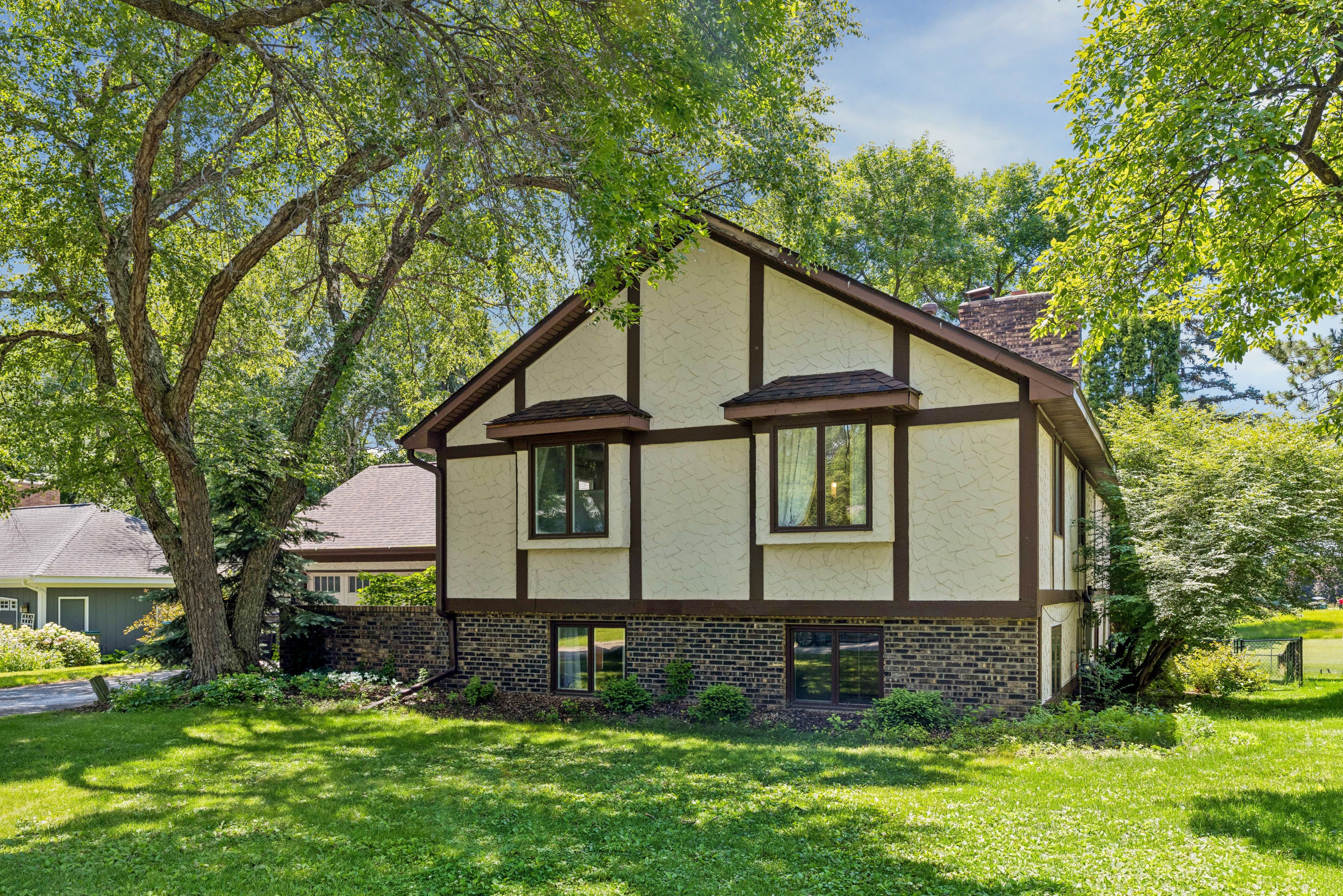  Beautifully Updated Home Overlooking Bent Creek Golf Course - 物件實景