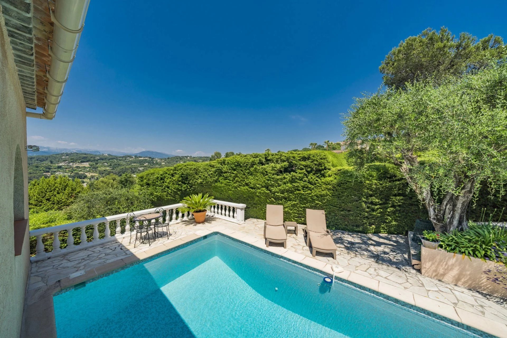 Mougins, Provence-Alpes-Côte d’Azur, 06250, FR, 3 Bedrooms Bedrooms, ,2 BathroomsBathrooms,Residential,For Sale,1995555