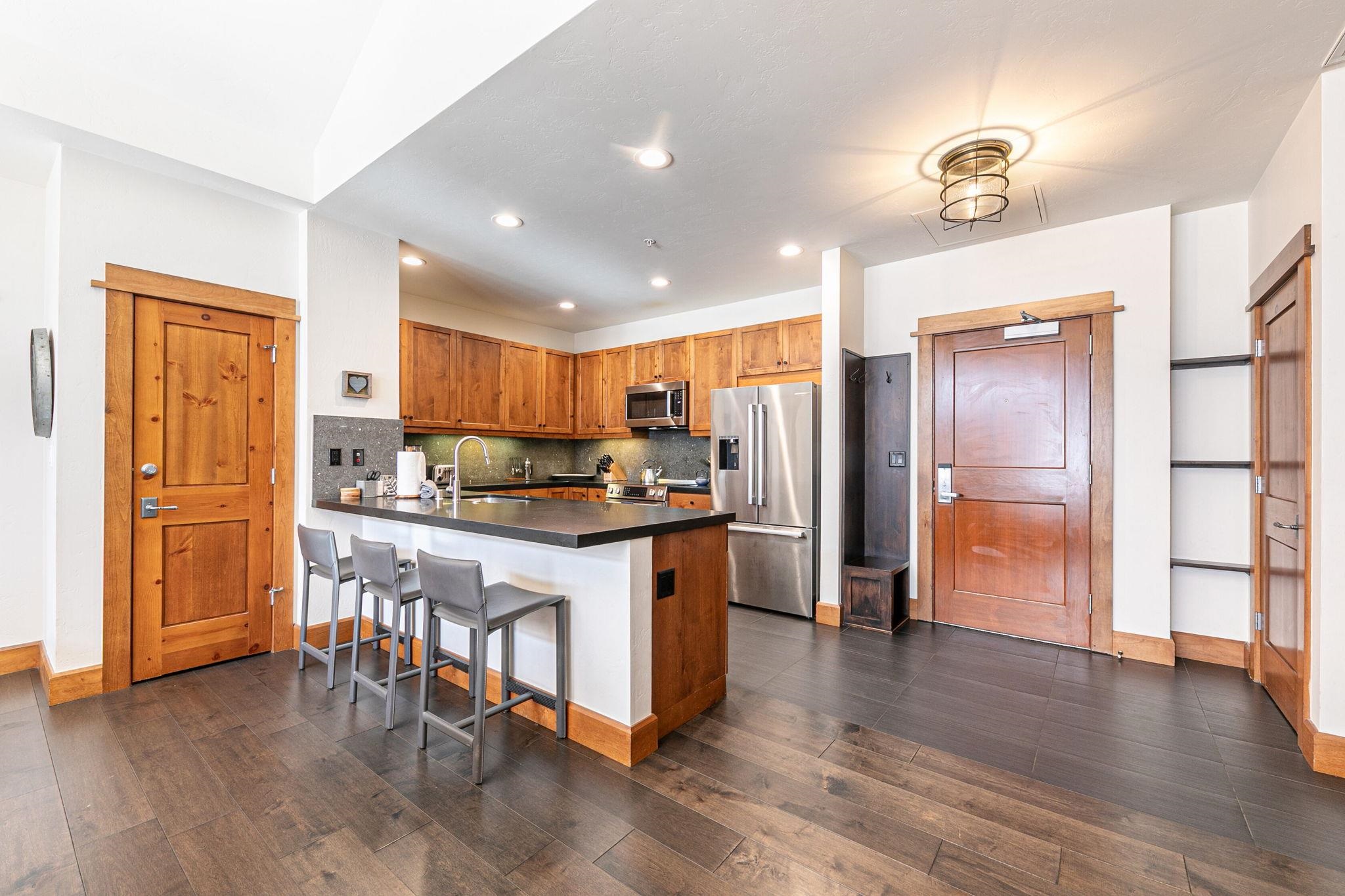 Truckee, California, 96161, United States, 2 Bedrooms Bedrooms, ,2 BathroomsBathrooms,Residential,For Sale,1999045