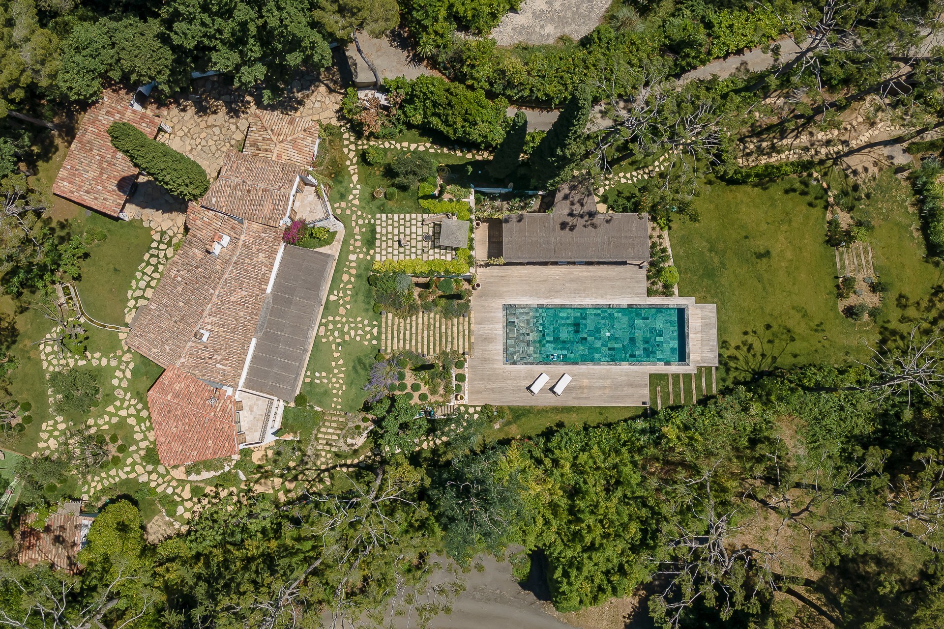  Renovated villa for sale in Mougins, 400 sqm, 5 bedrooms, Spa, pool, hillside v… - 物件實景