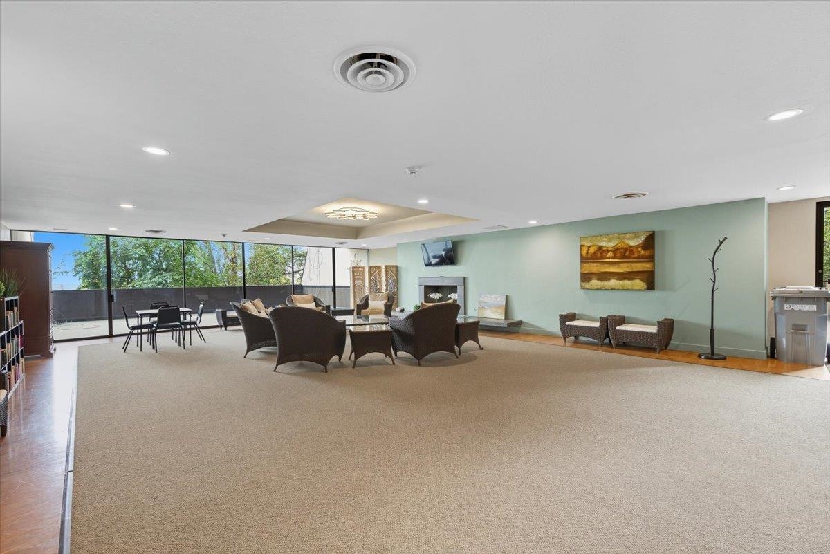 Spokane, Washington, 99204, United States, 1 Bedroom Bedrooms, ,2 BathroomsBathrooms,Residential,For Sale,1959393