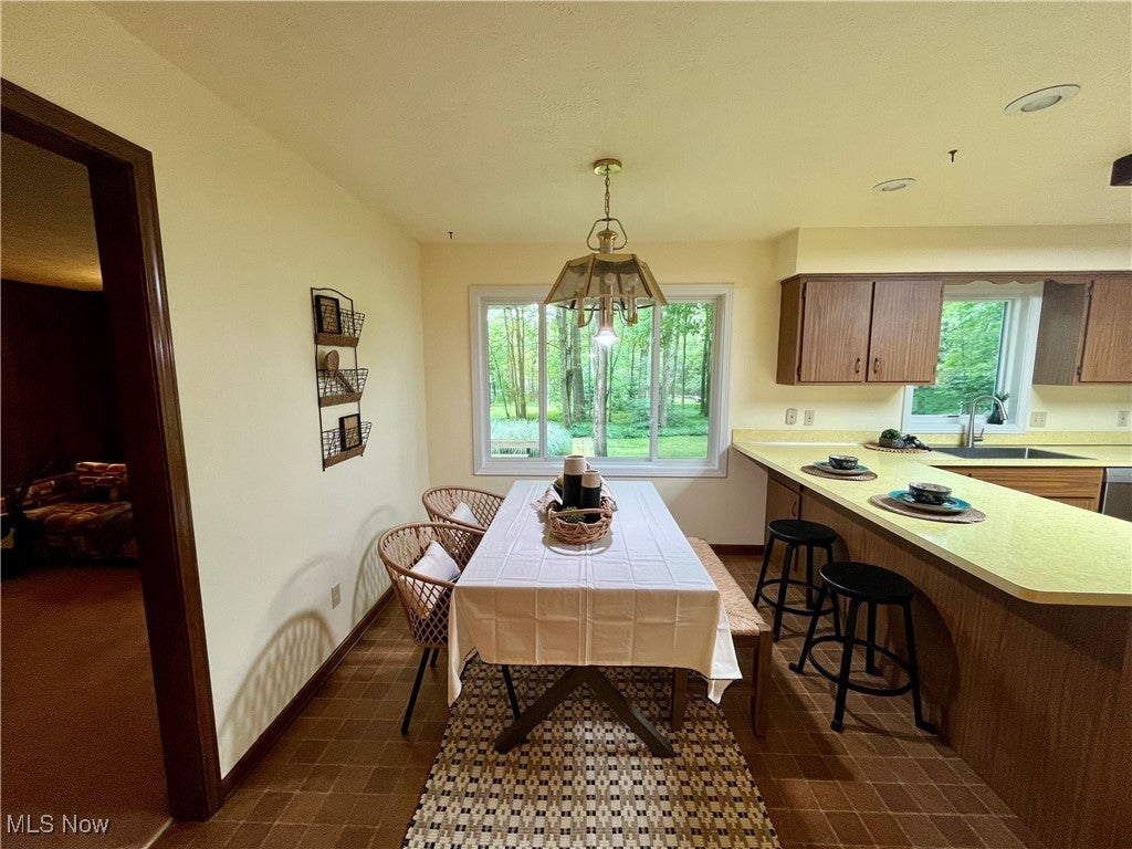 Novelty, Ohio, 44072, United States, 4 Bedrooms Bedrooms, ,3 BathroomsBathrooms,Residential,For Sale,1916255