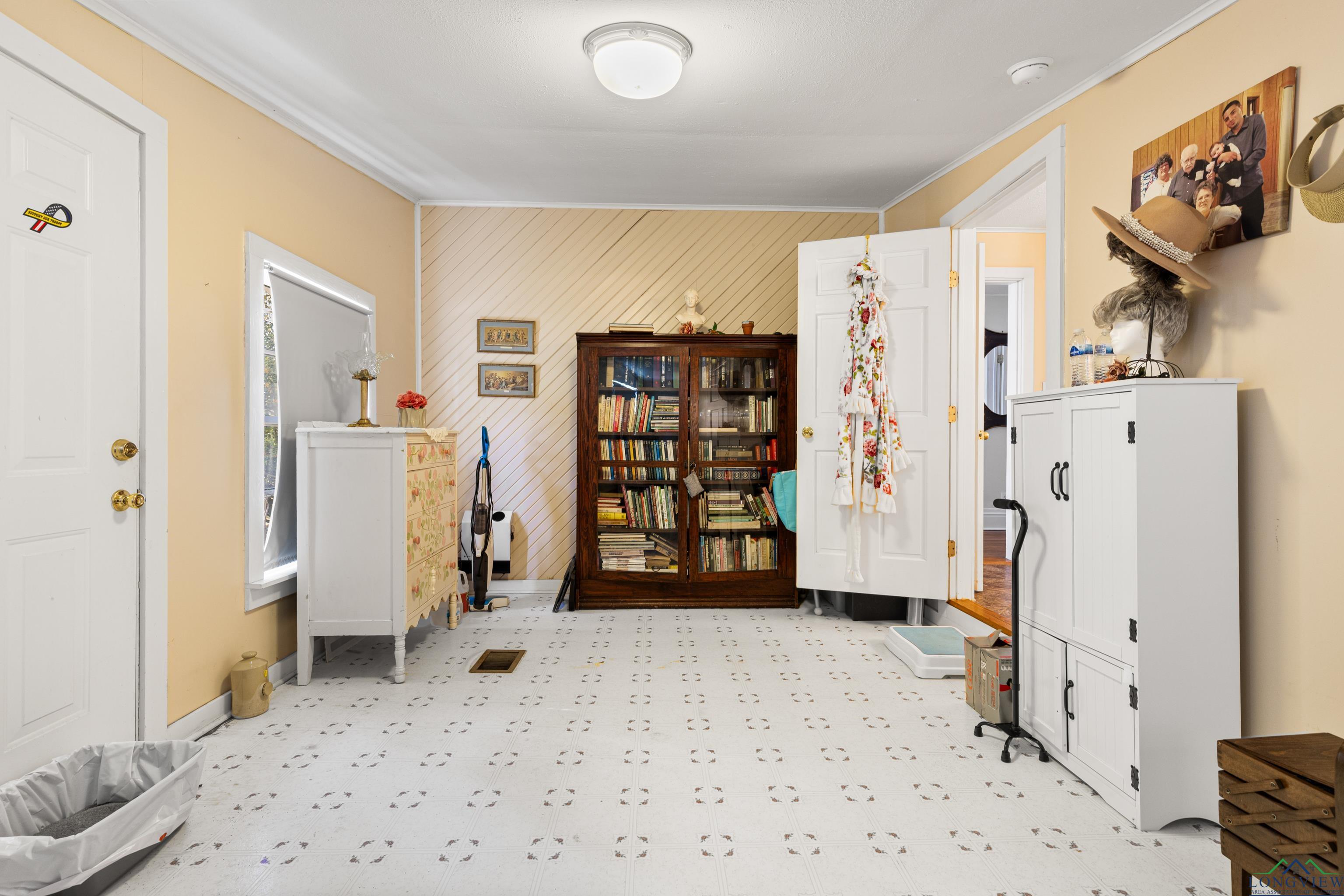 Jefferson, Texas, 75657, United States, 4 Bedrooms Bedrooms, ,4 BathroomsBathrooms,Residential,For Sale,1985697