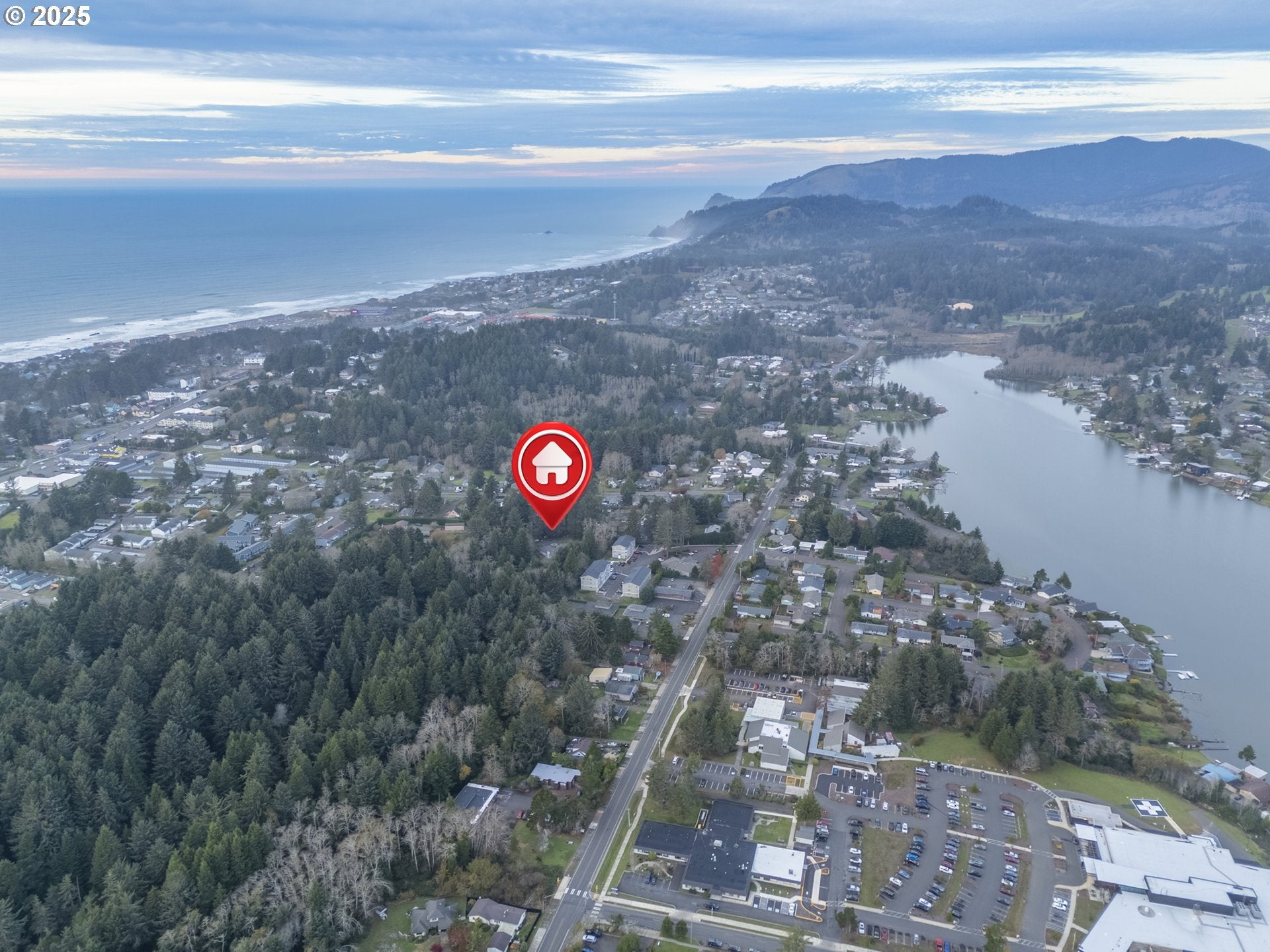 LincolnCity, Oregon, 97367, United States, 4 Bedrooms Bedrooms, ,3 BathroomsBathrooms,Residential,For Sale,1994923