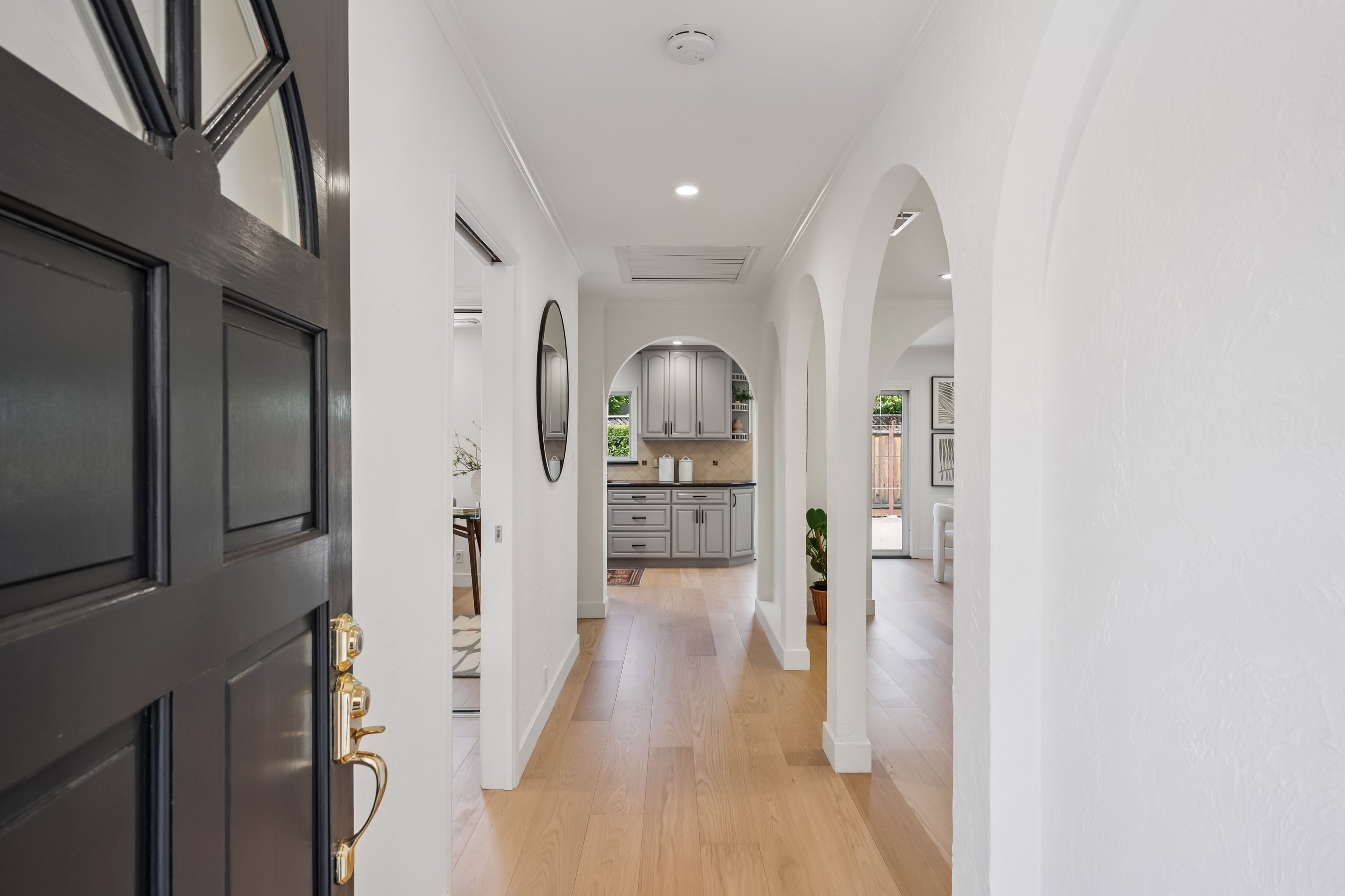  Spanish-Inspired Courtyard Retreat in Cambrian - 物件實景
