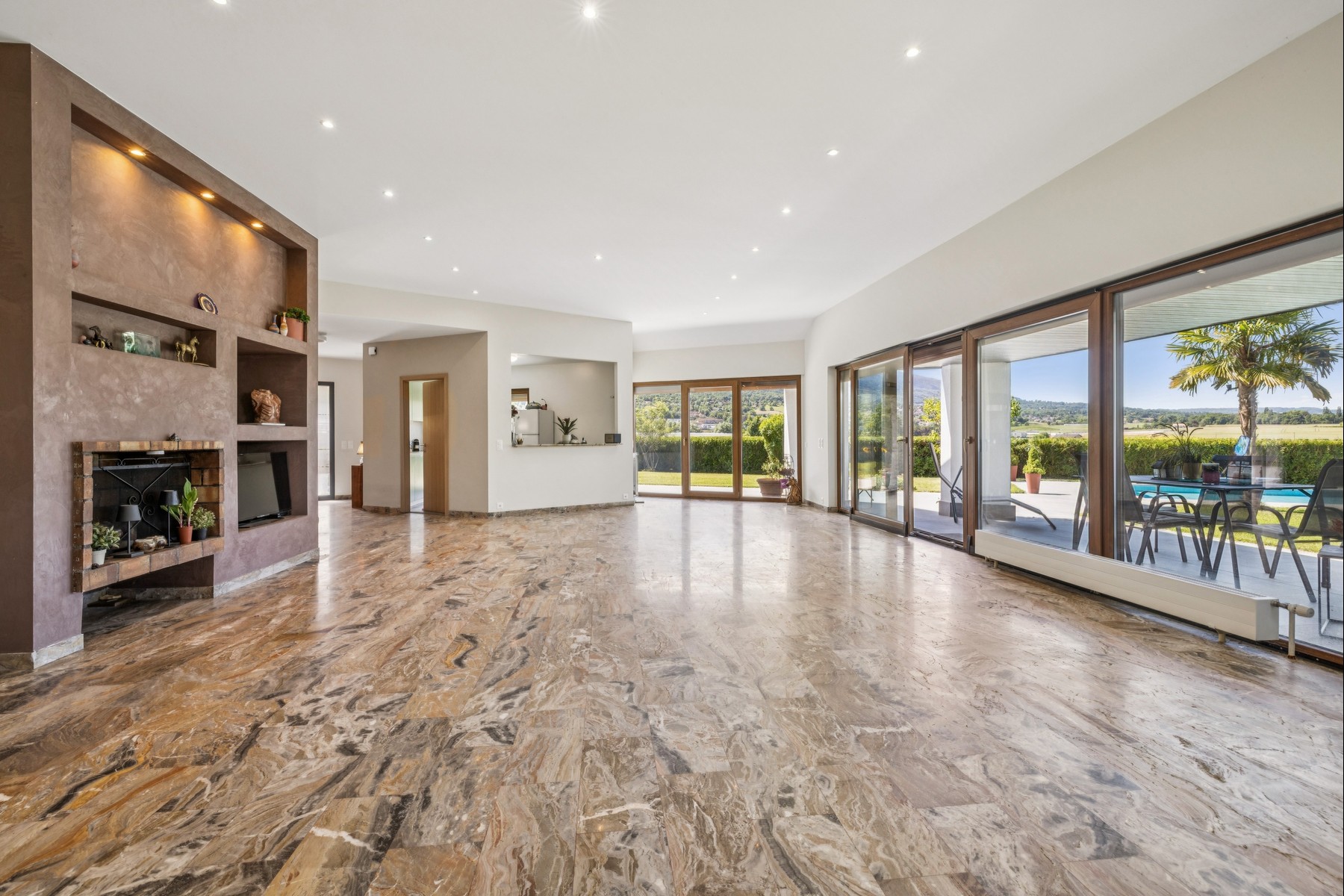  Architect-designed villa with a pool and panoramic views of the Salève - 物件實景