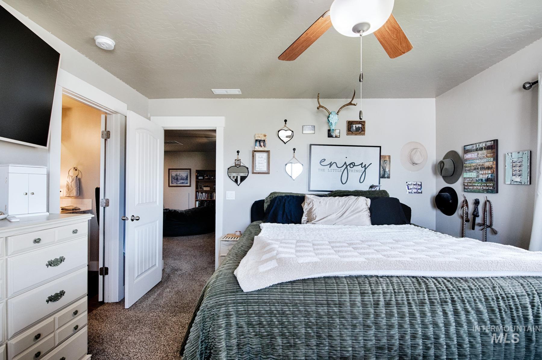 Kuna, Idaho, 83634, United States, 5 Bedrooms Bedrooms, ,4 BathroomsBathrooms,Residential,For Sale,1848716