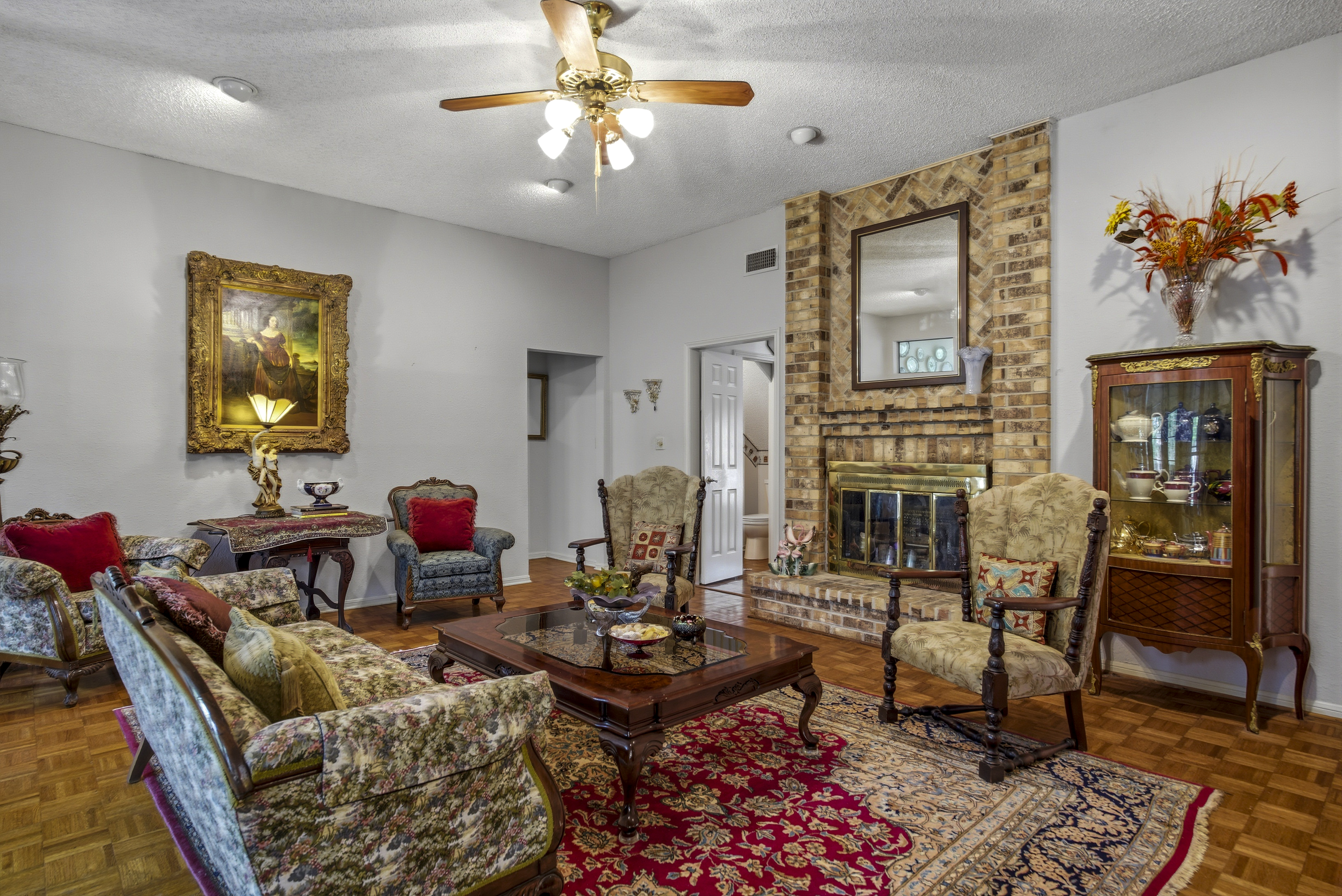 Timeless River Oaks Garden Home - 物件實景