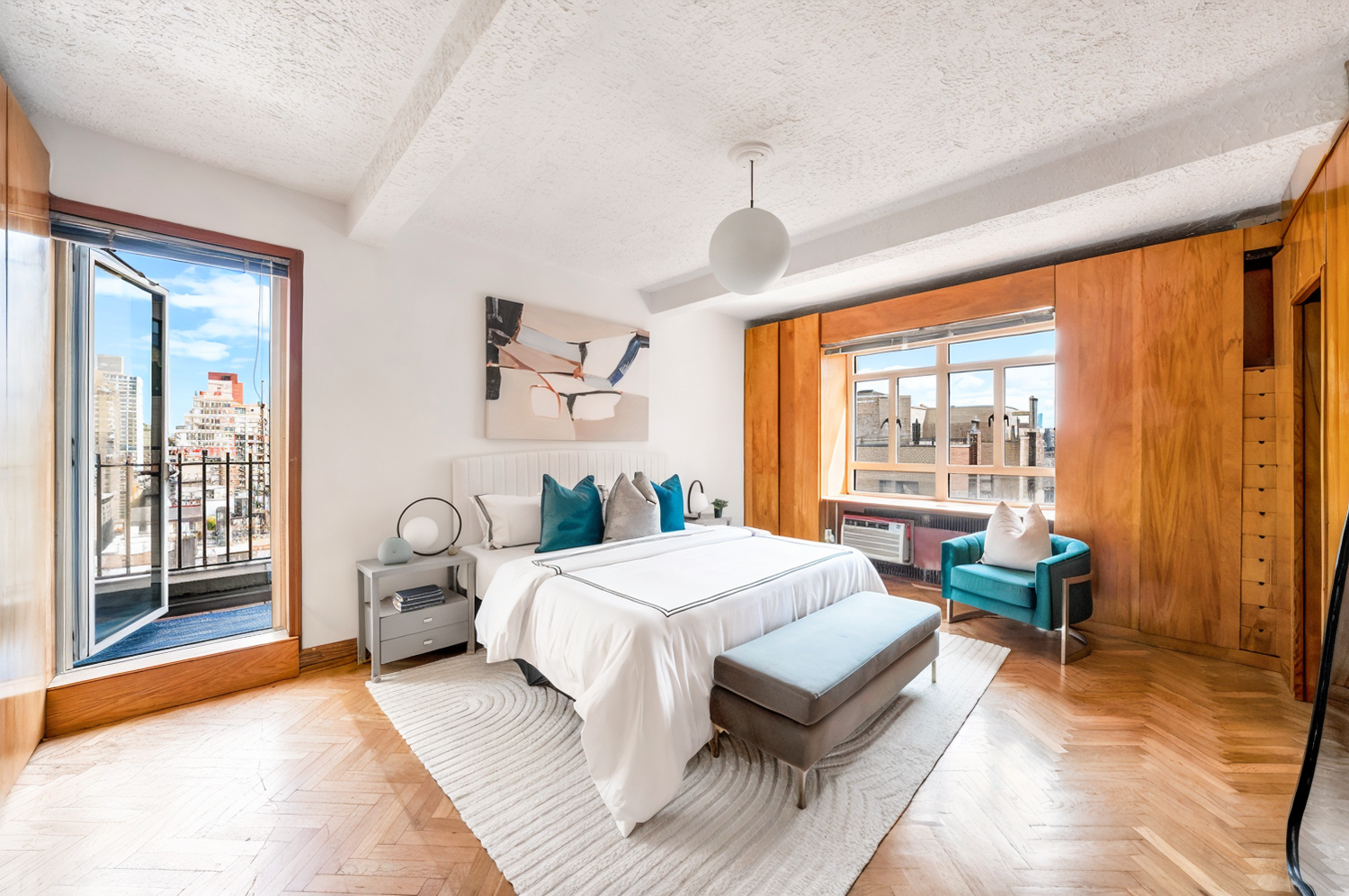 New York City, New York, 10024, United States, 4 Bedrooms Bedrooms, ,3 BathroomsBathrooms,Residential,For Sale,1760875