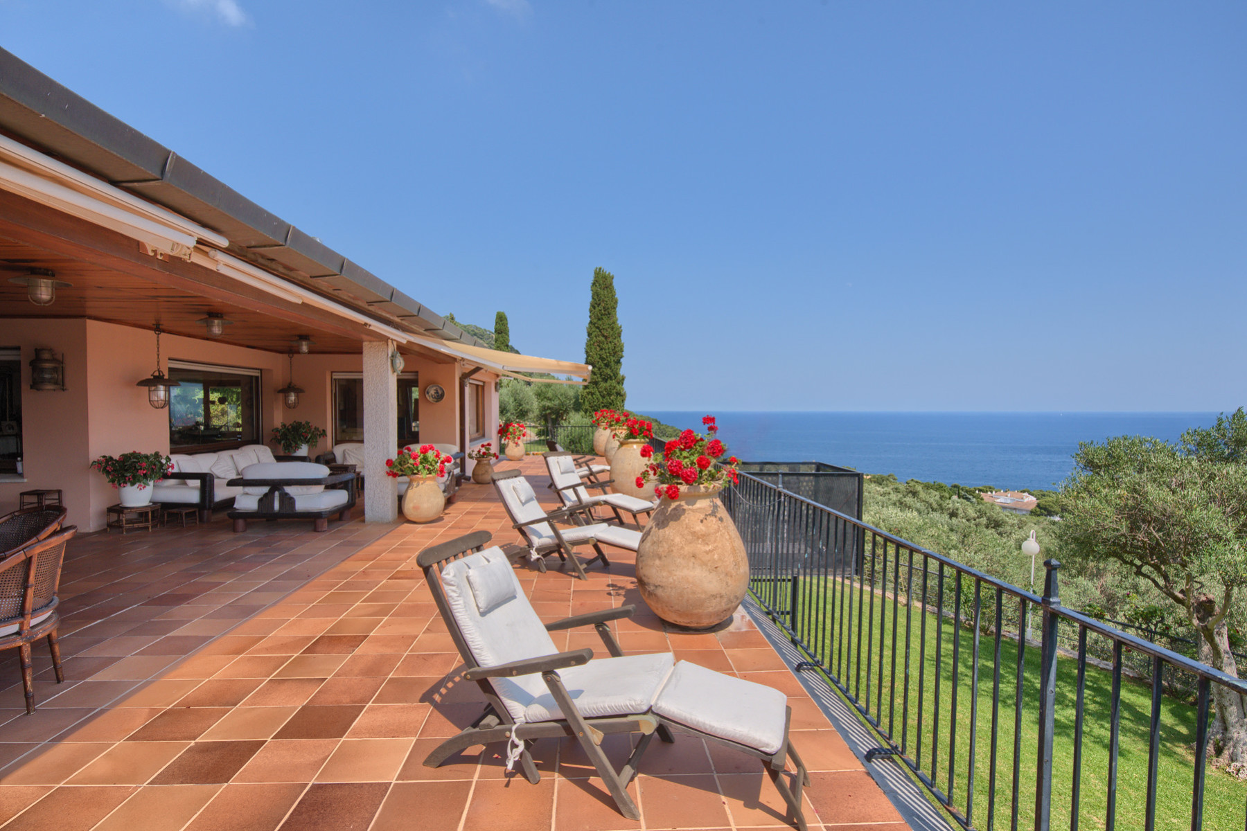 Fantastic Mediterranean house in Aiguablava, Begur, with sea views.