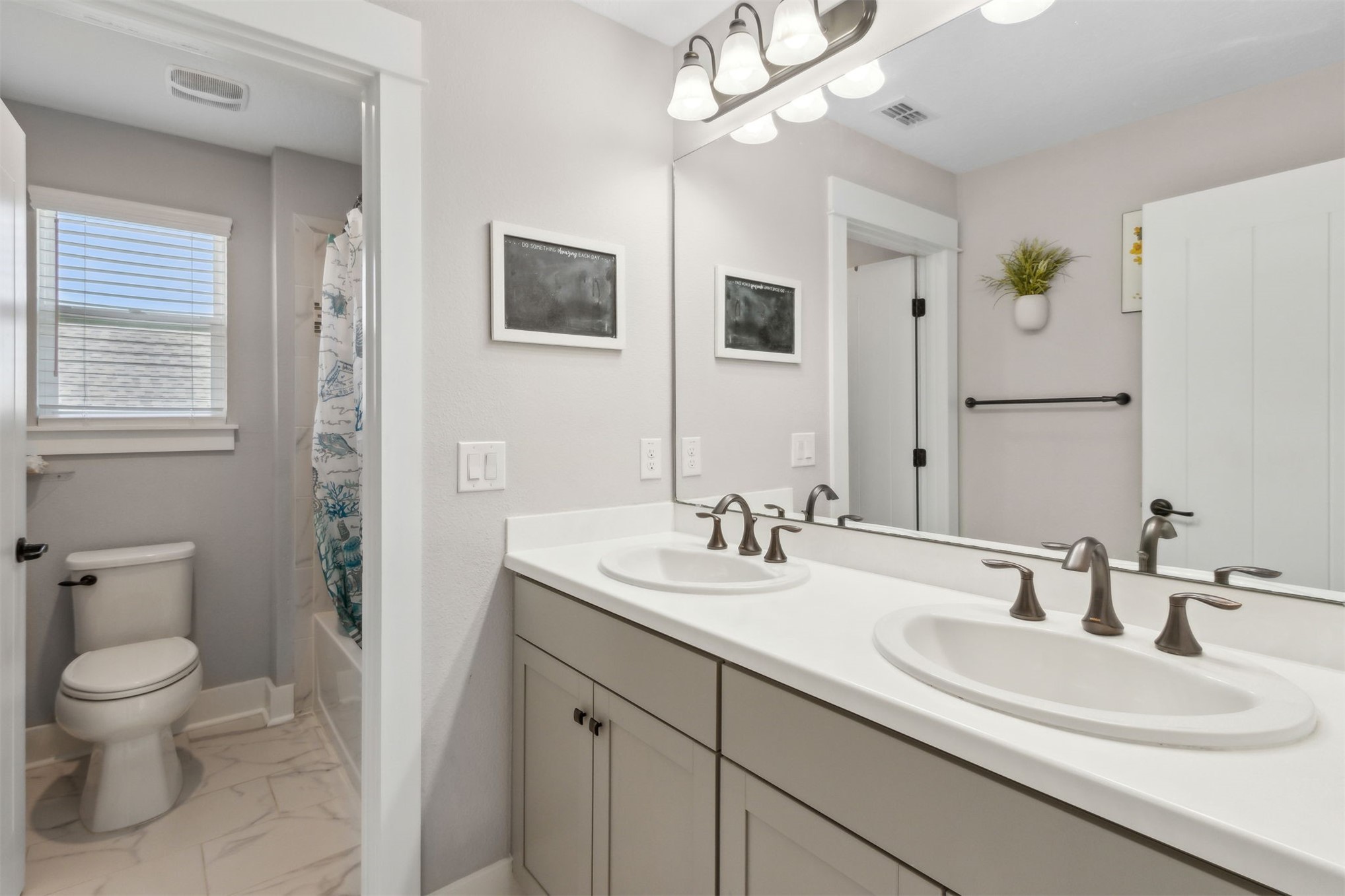 Fernandina Beach, Florida, 32034, United States, 4 Bedrooms Bedrooms, ,3 BathroomsBathrooms,Residential,For Sale,2033500