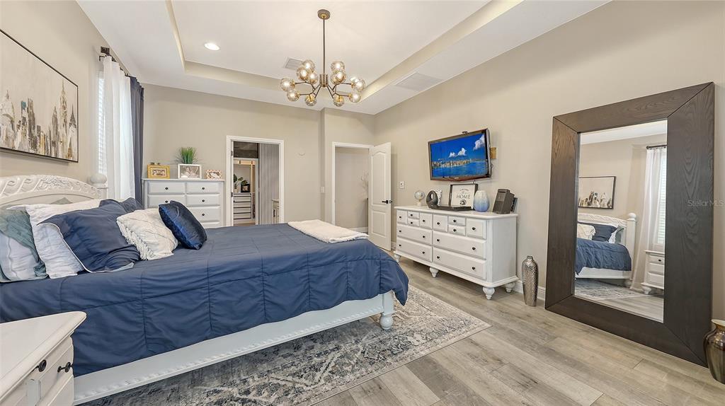 Sarasota, Florida, 34243, United States, 5 Bedrooms Bedrooms, ,4 BathroomsBathrooms,Residential,For Sale,1927282