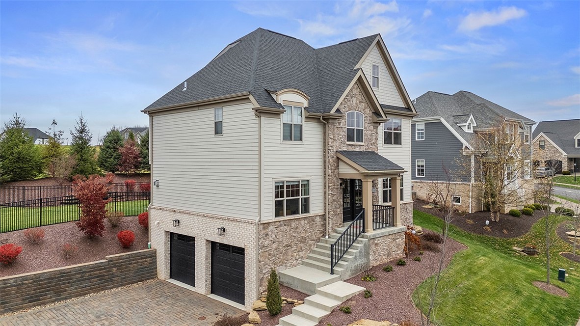 Collier Twp, Pennsylvania, 15205, United States, 4 Bedrooms Bedrooms, ,4 BathroomsBathrooms,Residential,For Sale,1994329